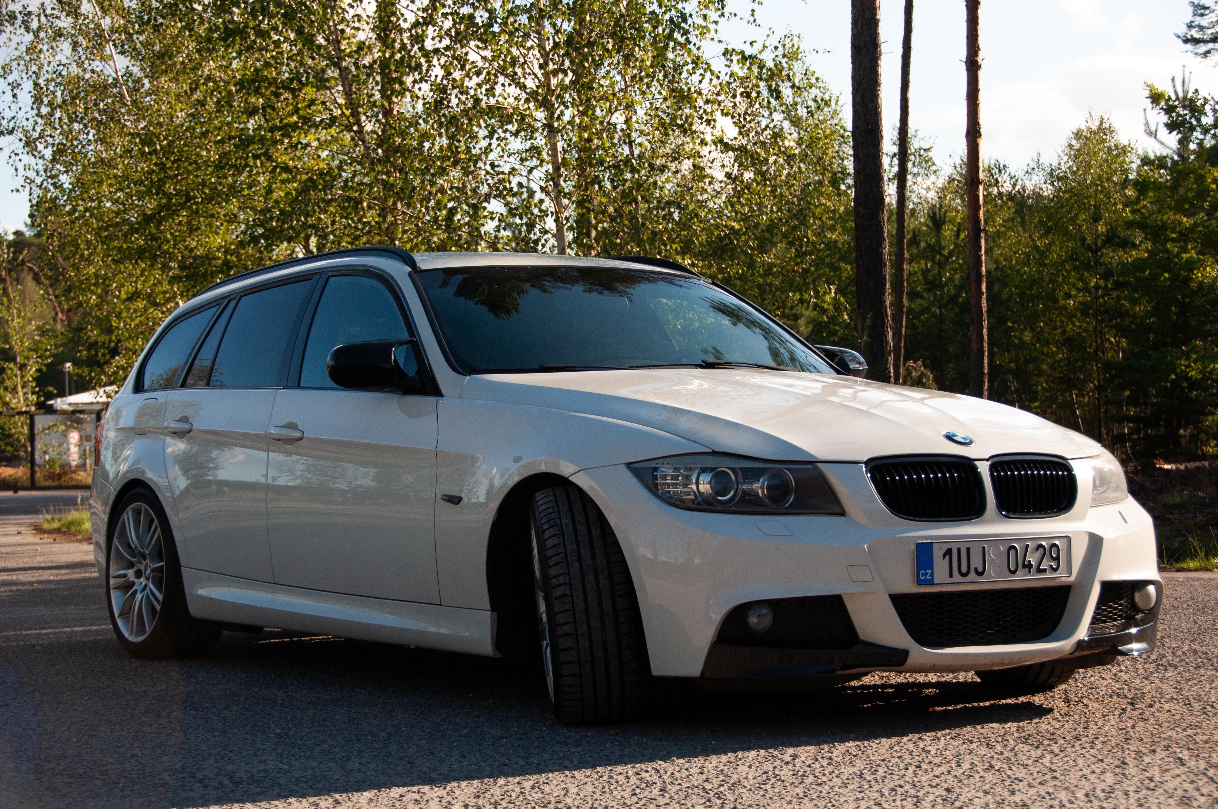 BMW Řada 3, E91 LCI 325d M-Paket Manual - fotka 2