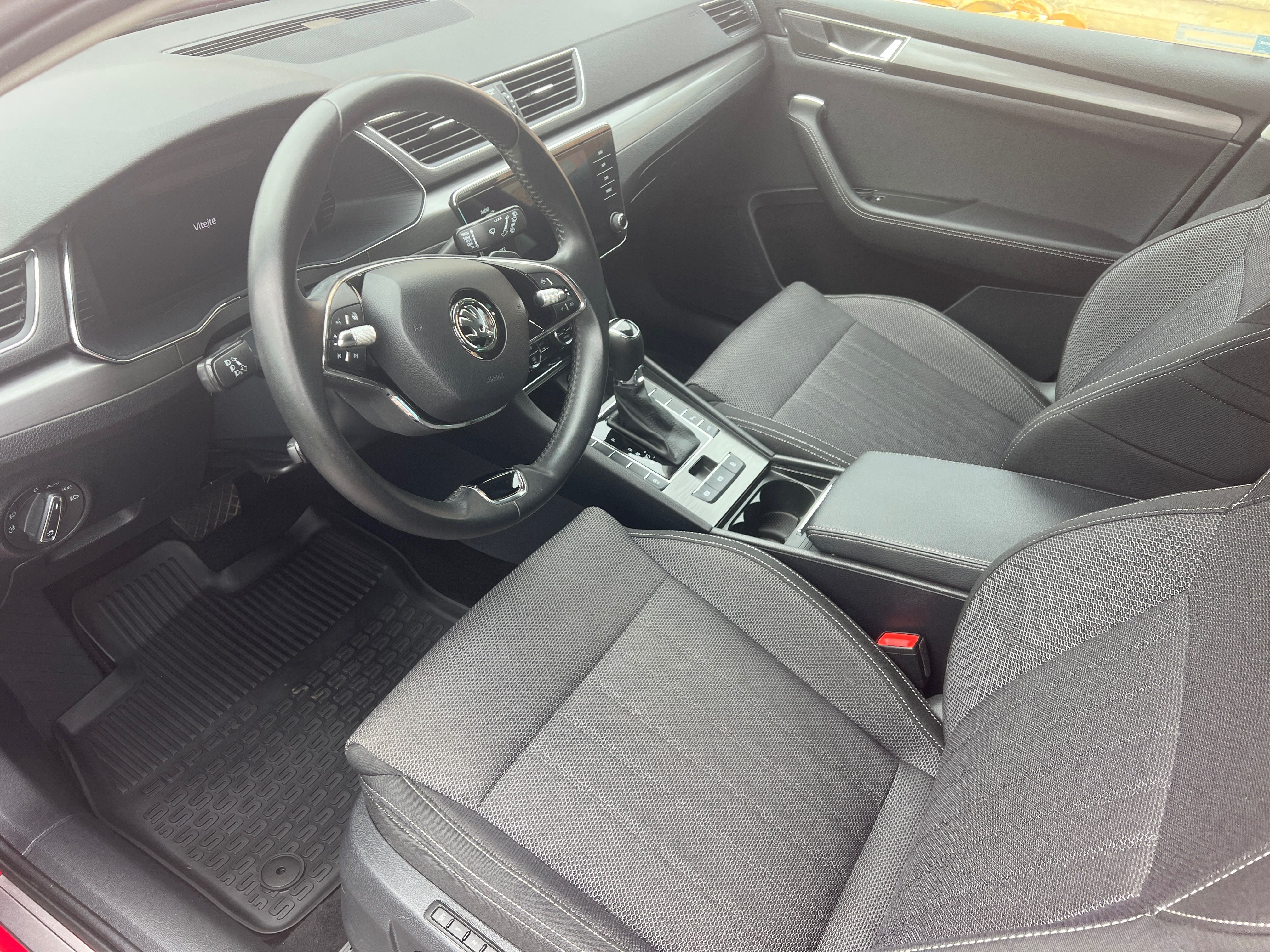Škoda Superb - fotka 5