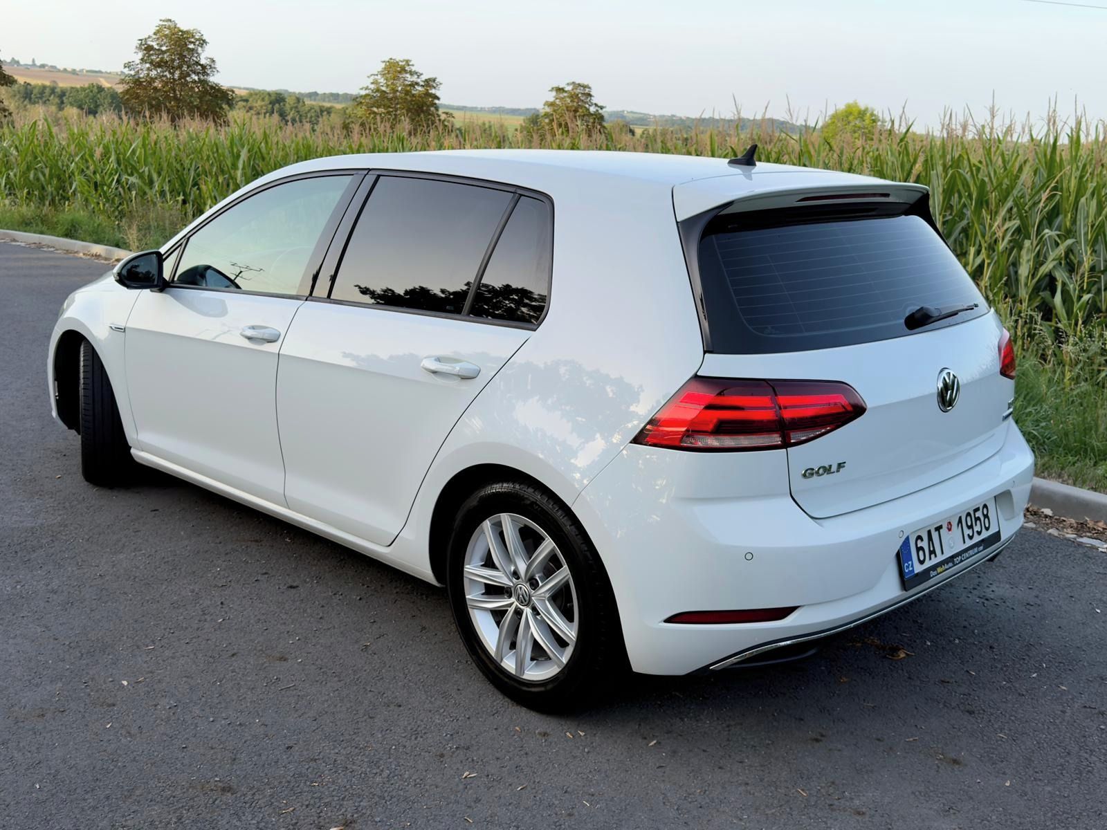 Volkswagen Golf, FACELIFT 1.5 TSI 96 kW | LED - fotka 4