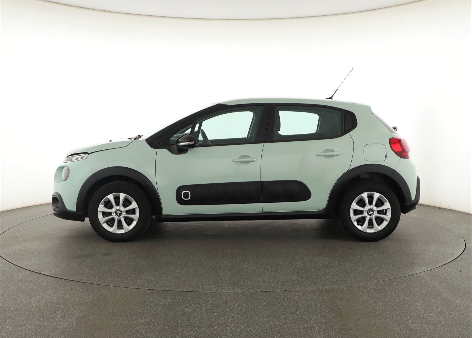 Citroën C3, 1.2 PureTech, Feel, ČR,1.maj - fotka 3