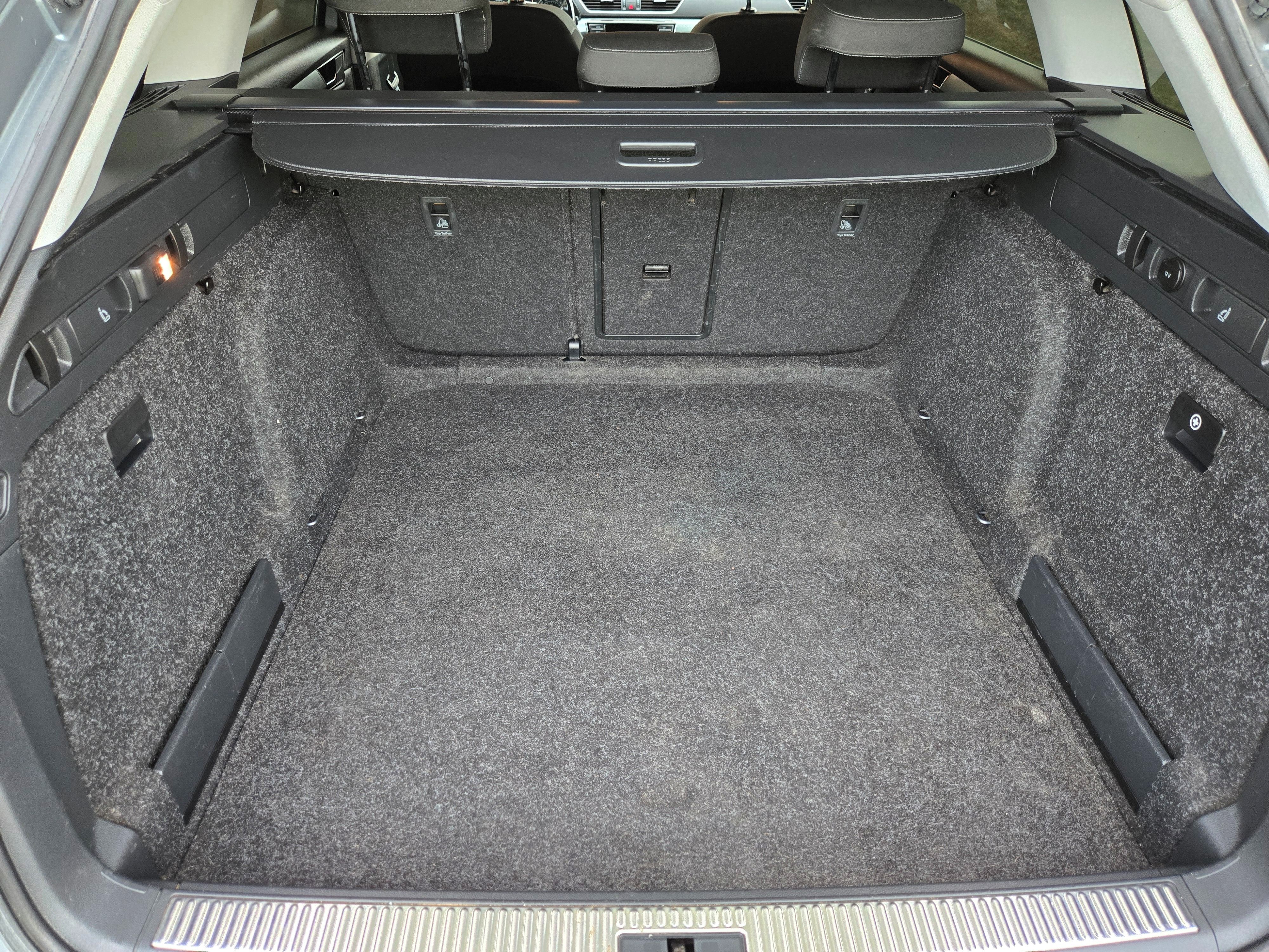 Škoda Superb, 1.6 TDI 88kw, 12/2016, krásný - fotka 5