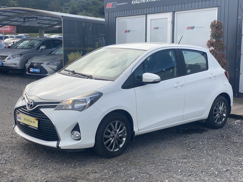 Toyota Yaris, 1.33i, ČR, Trend, manual - fotka 4