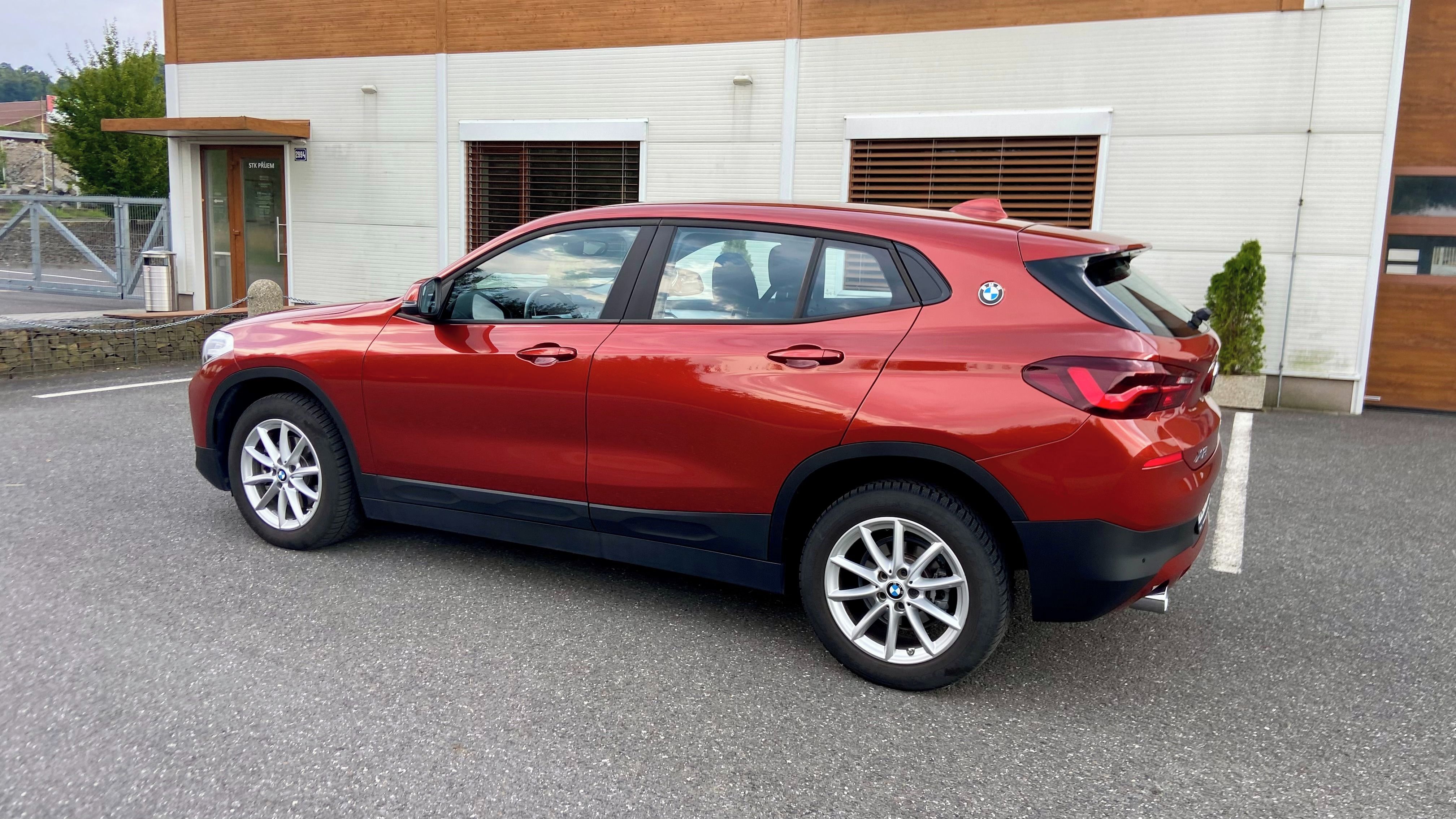 BMW X2, BMW X2 EXECUTIVE SPORT 110 KW - fotka 6
