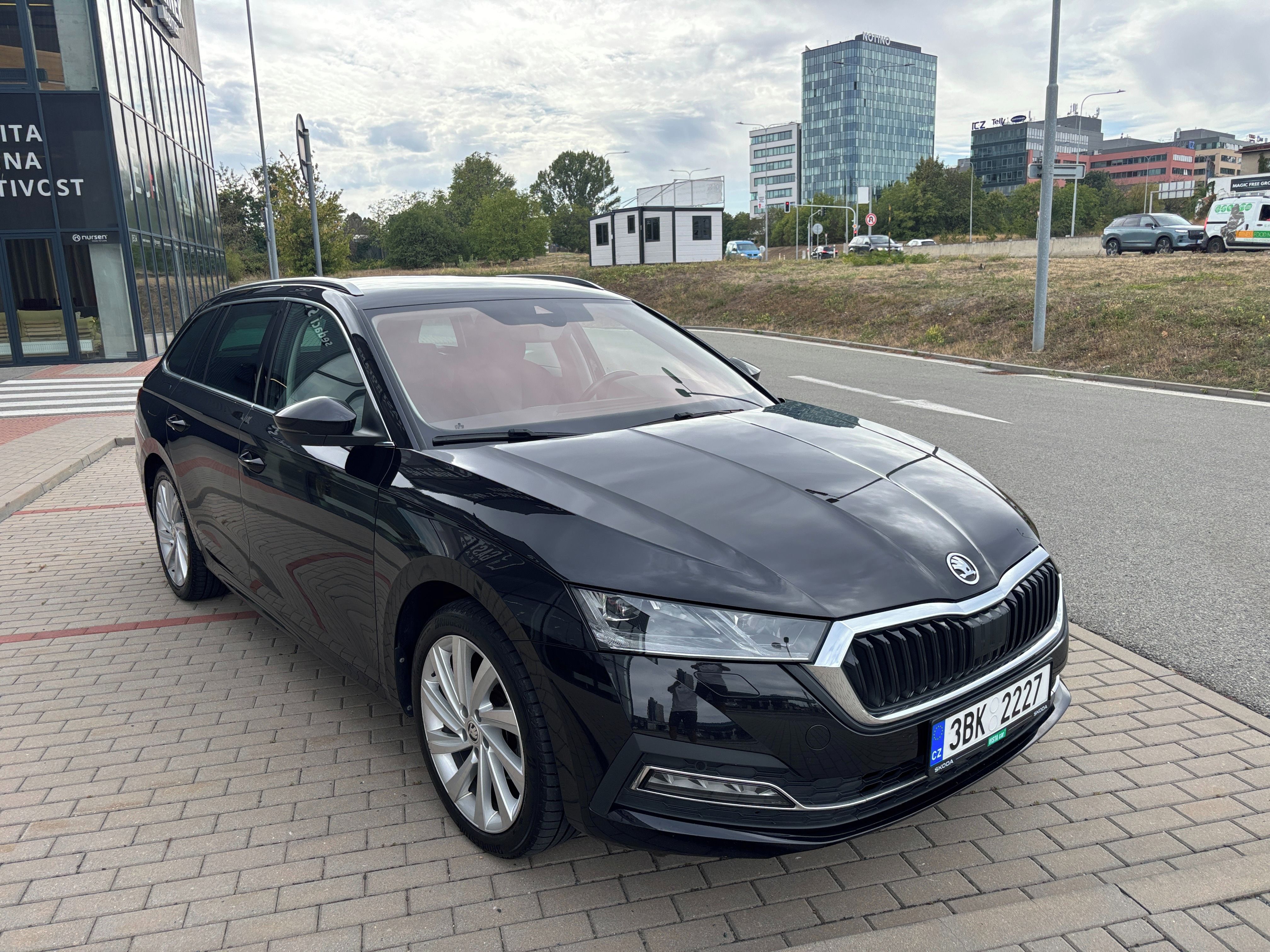 Škoda Octavia, 2.0TDi 110kW DSG 1Maj.ČR Style - fotka 4
