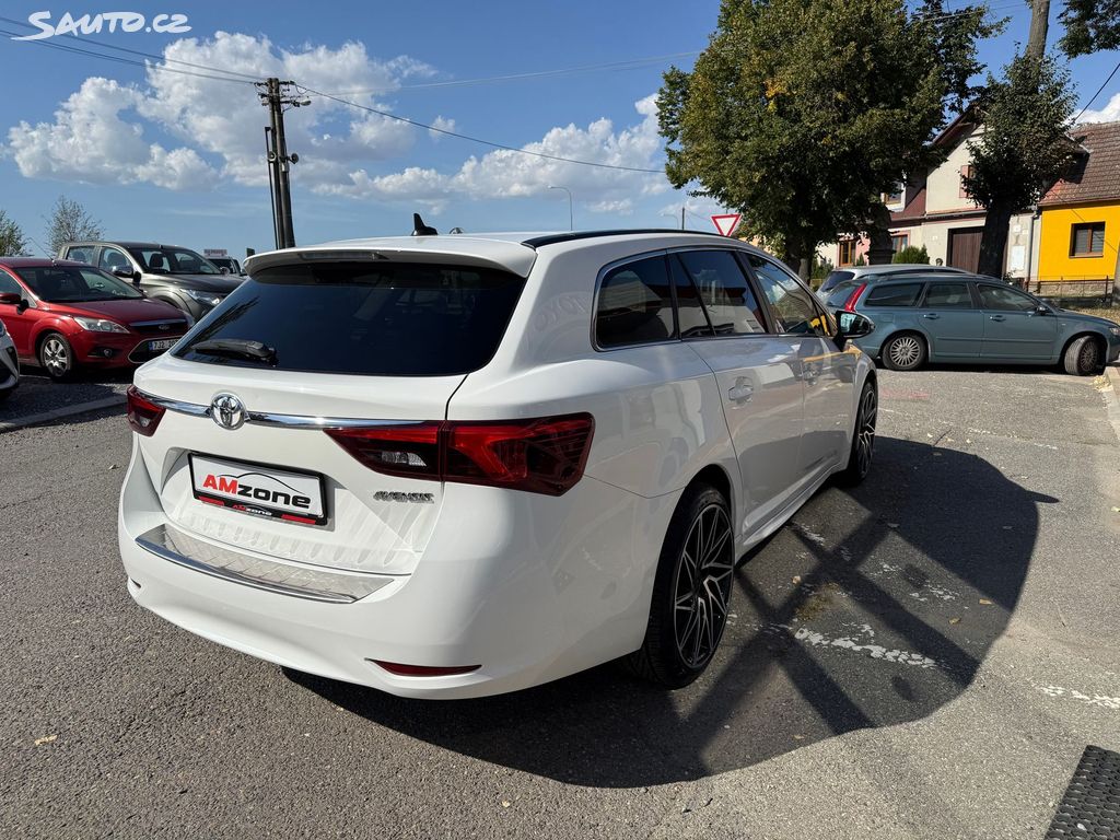 Toyota Avensis, fotka 8