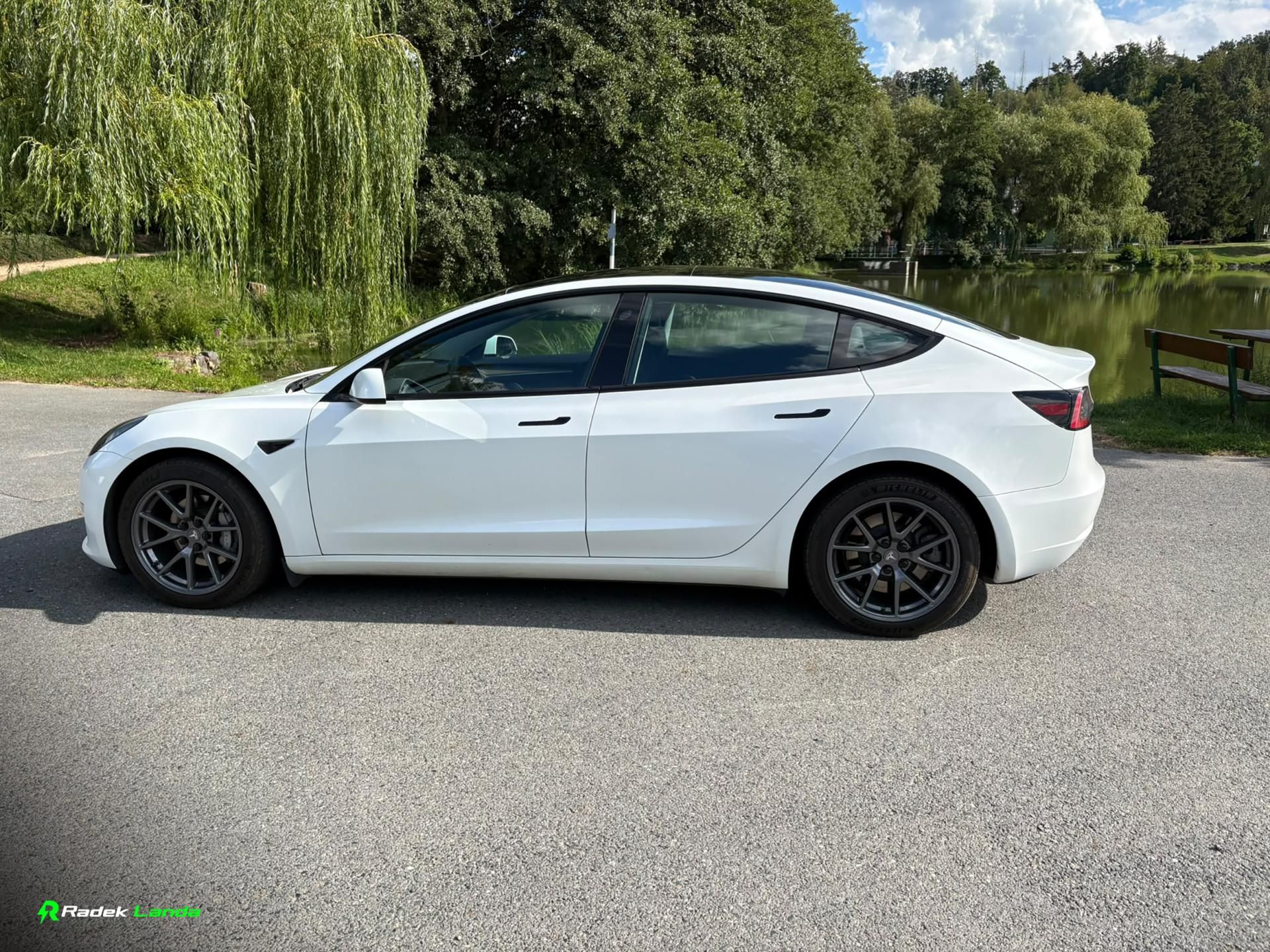 Tesla Model 3, AWD, Tažné, Neplátce - fotka 5