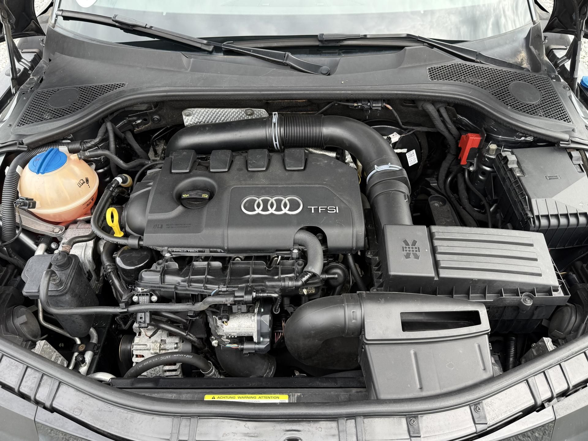 Audi TT, 2,0 TFSI Cabrio Quattro S-Line - fotka 5