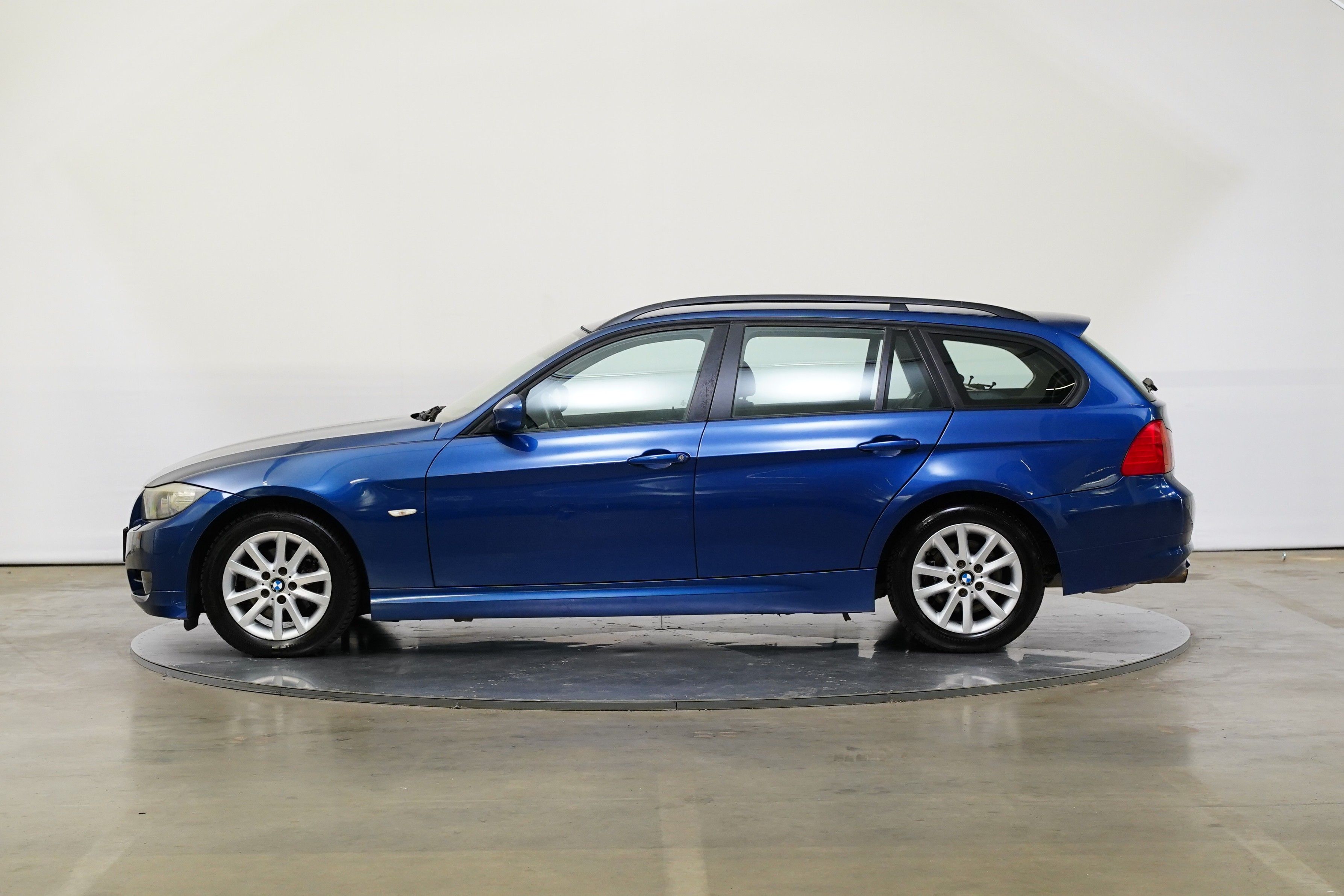 BMW Řada 3, 18 105 kW - fotka 3