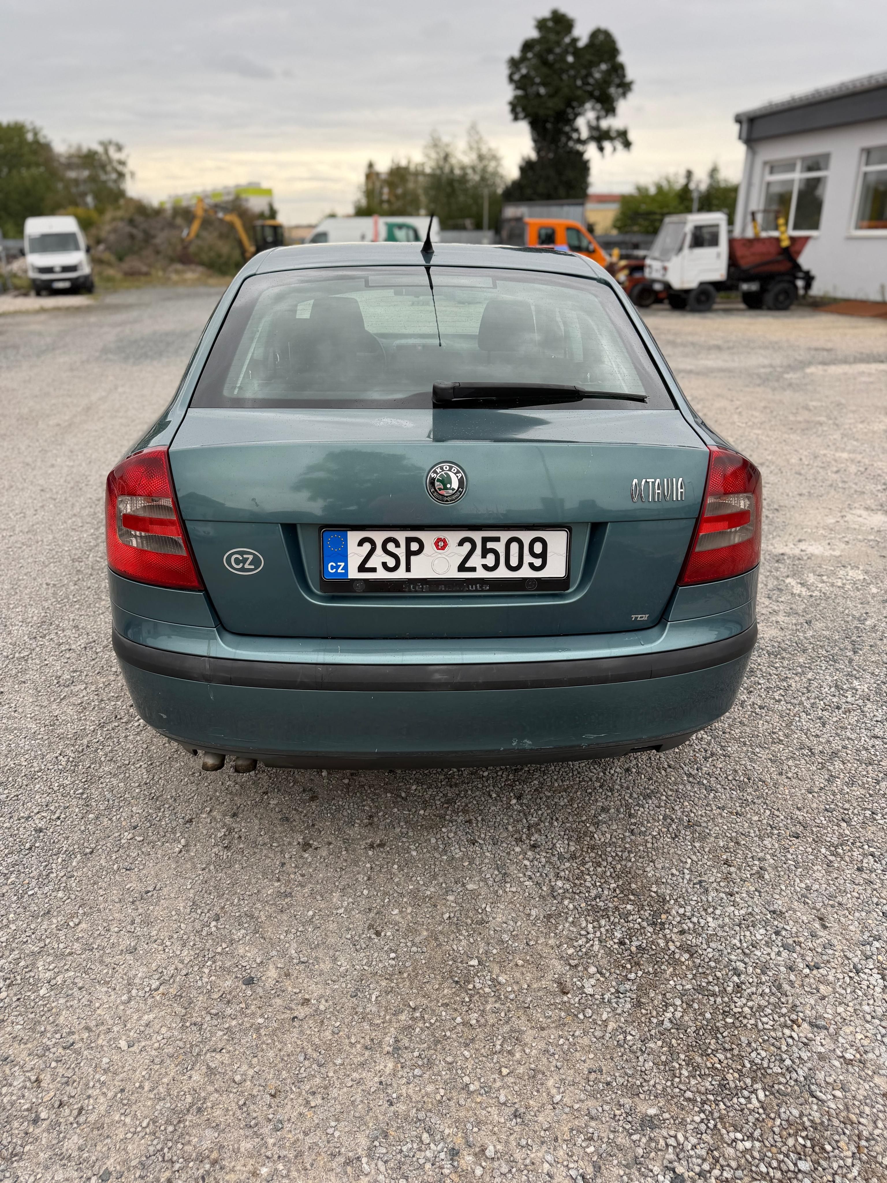 Škoda Octavia - fotka 3