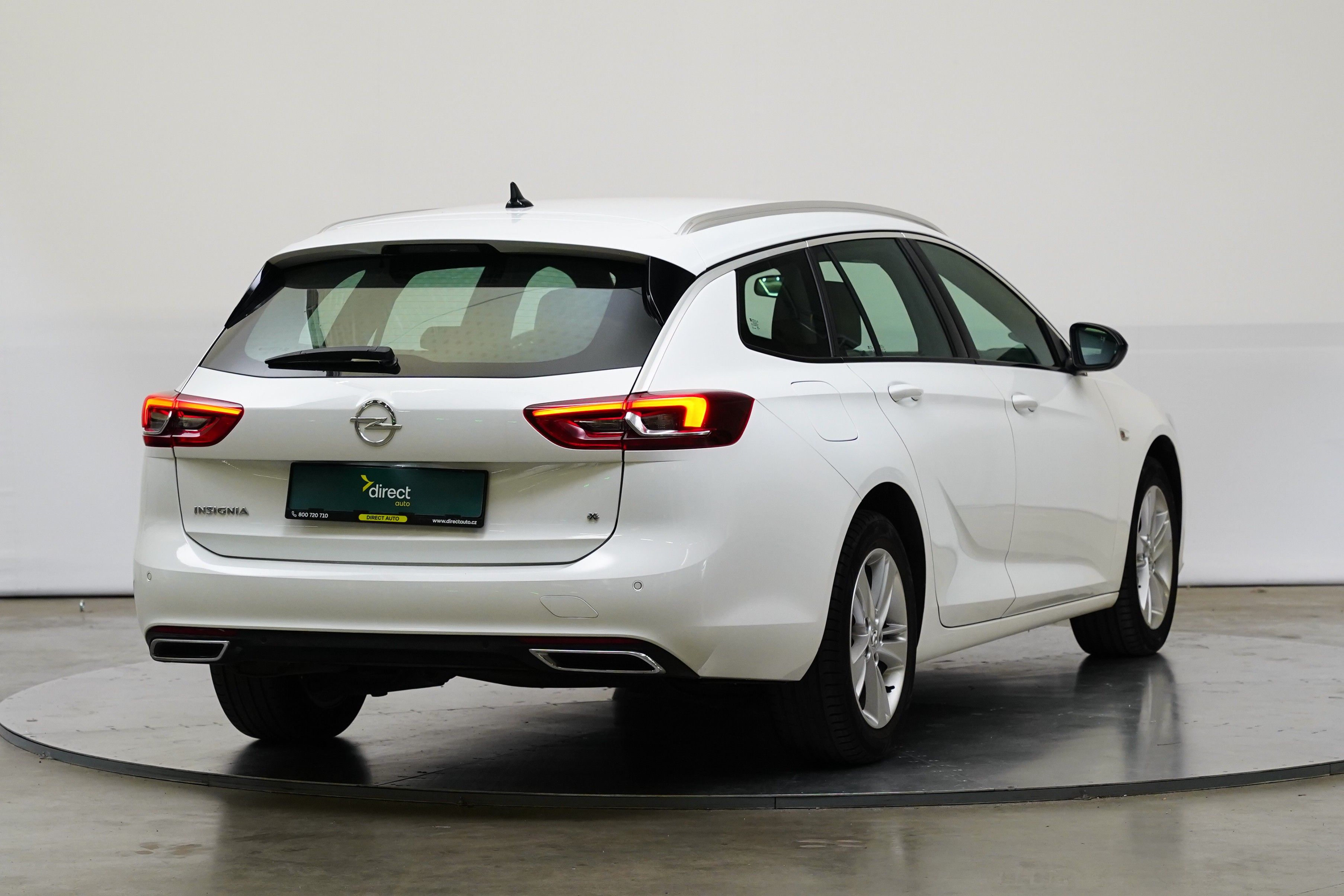 Opel Insignia, 2.0 CDTI 128 kW AUT 4x4 - fotka 2