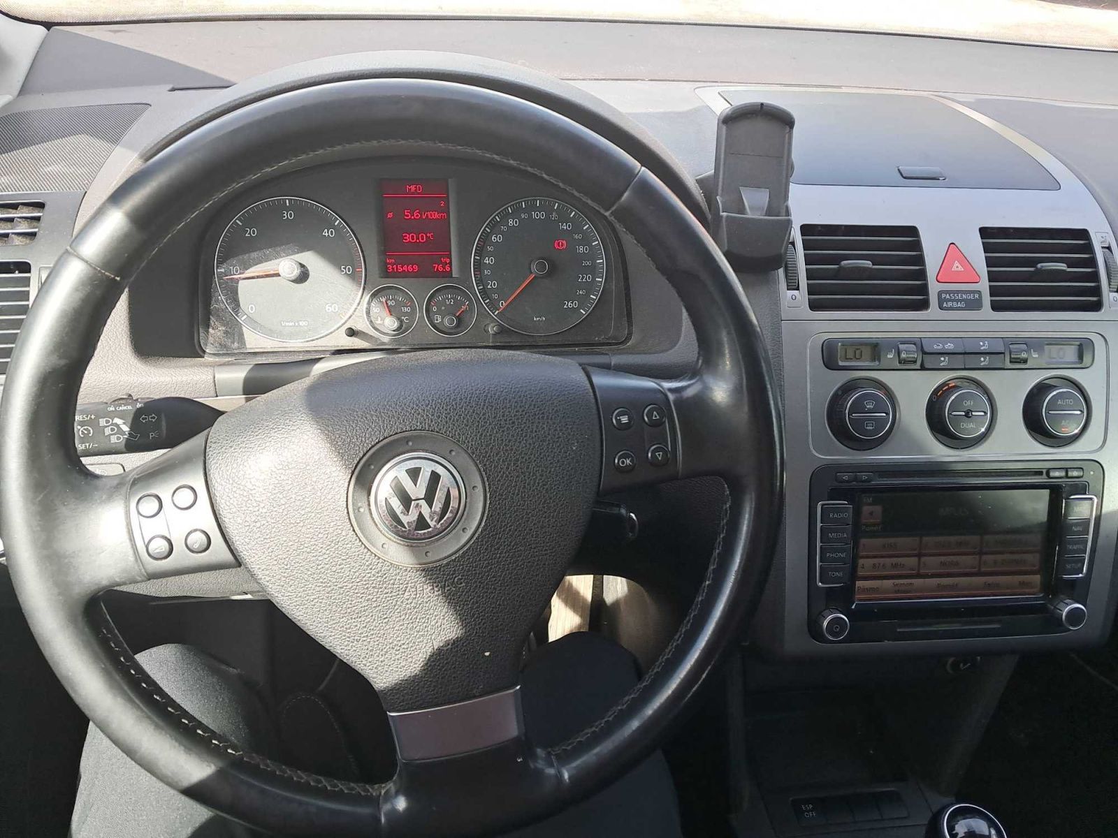 Volkswagen Touran, 2.0 TDI, 7 míst, Tažné - fotka 3