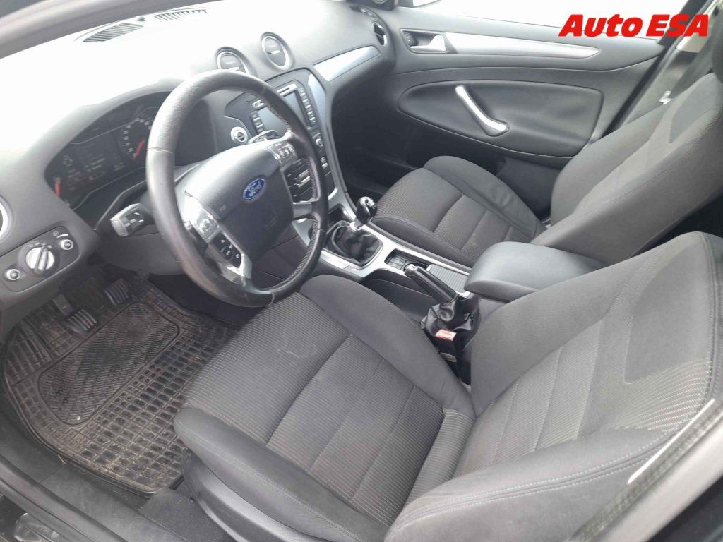 Ford Mondeo, 2.0 - fotka 3