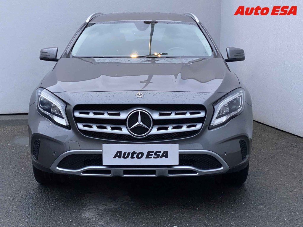 Mercedes-Benz CLA, 2.2 CDi 4MATIC,AT,LED - fotka 2