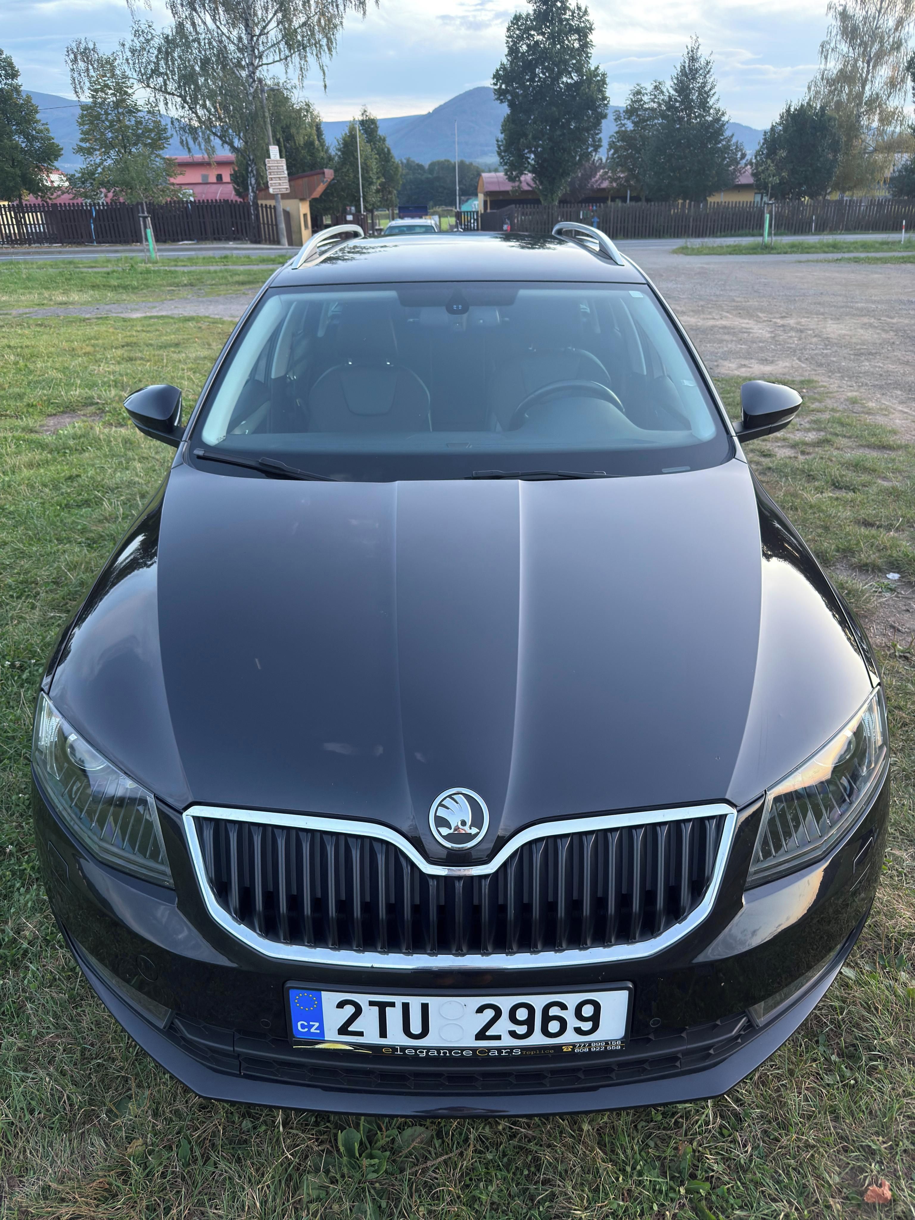 Škoda Octavia, 2TDI Elegance combi - fotka 3