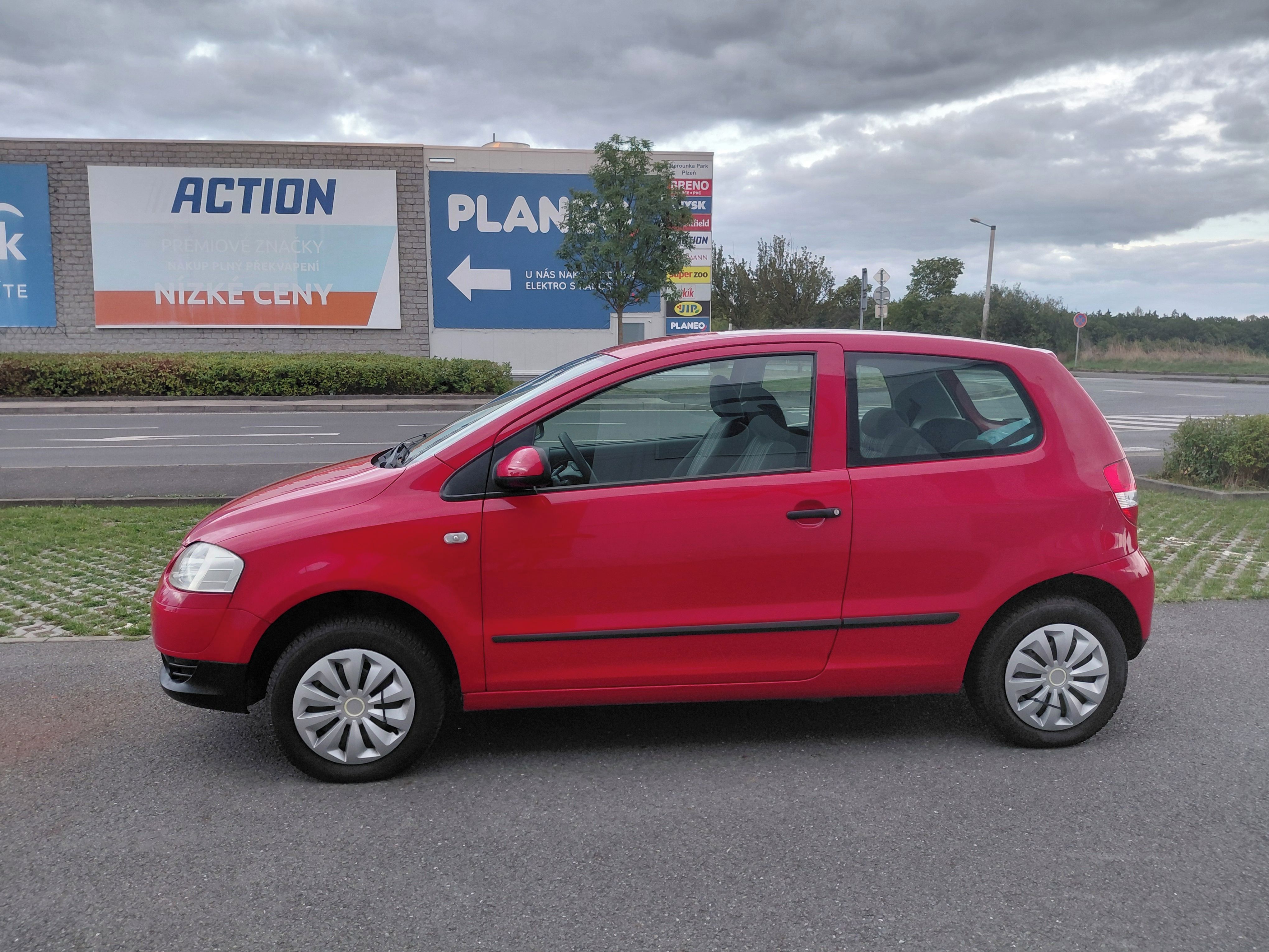 Volkswagen Fox, 1.2i SPOLEHLIVÉ AUTO+KOLA - fotka 4