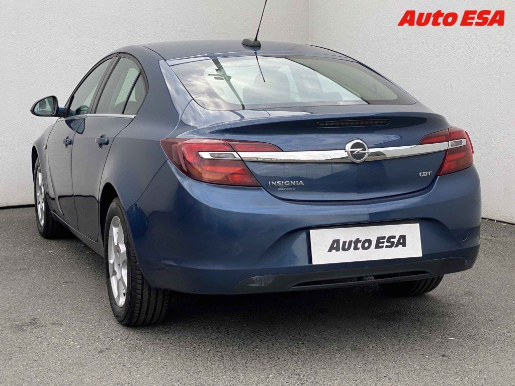 Opel Insignia, 1.6CDTi,ČR,AC,tempo - fotka 6