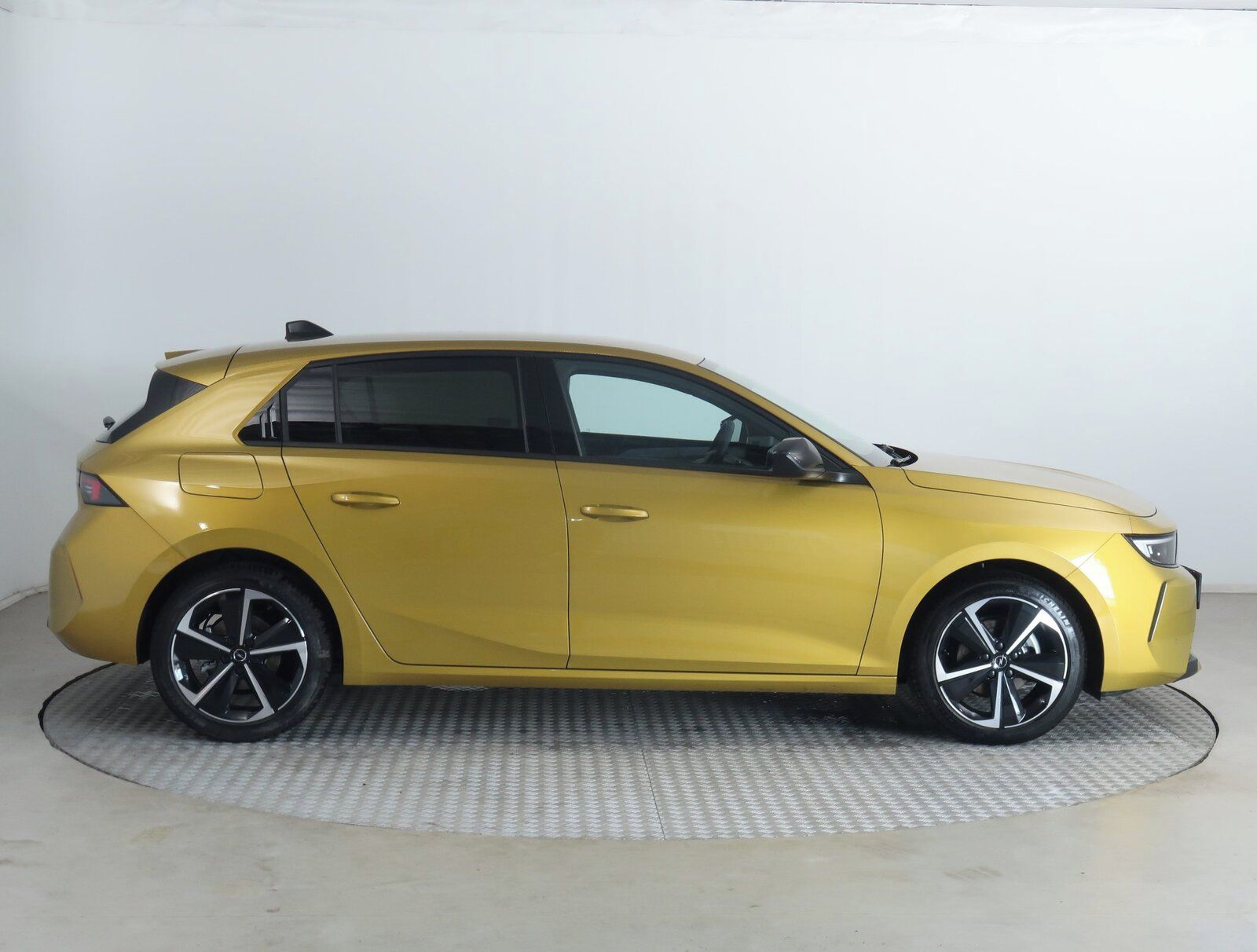 Opel Astra, 1.2 Turbo, Záruka, ČR,1.maj - fotka 6