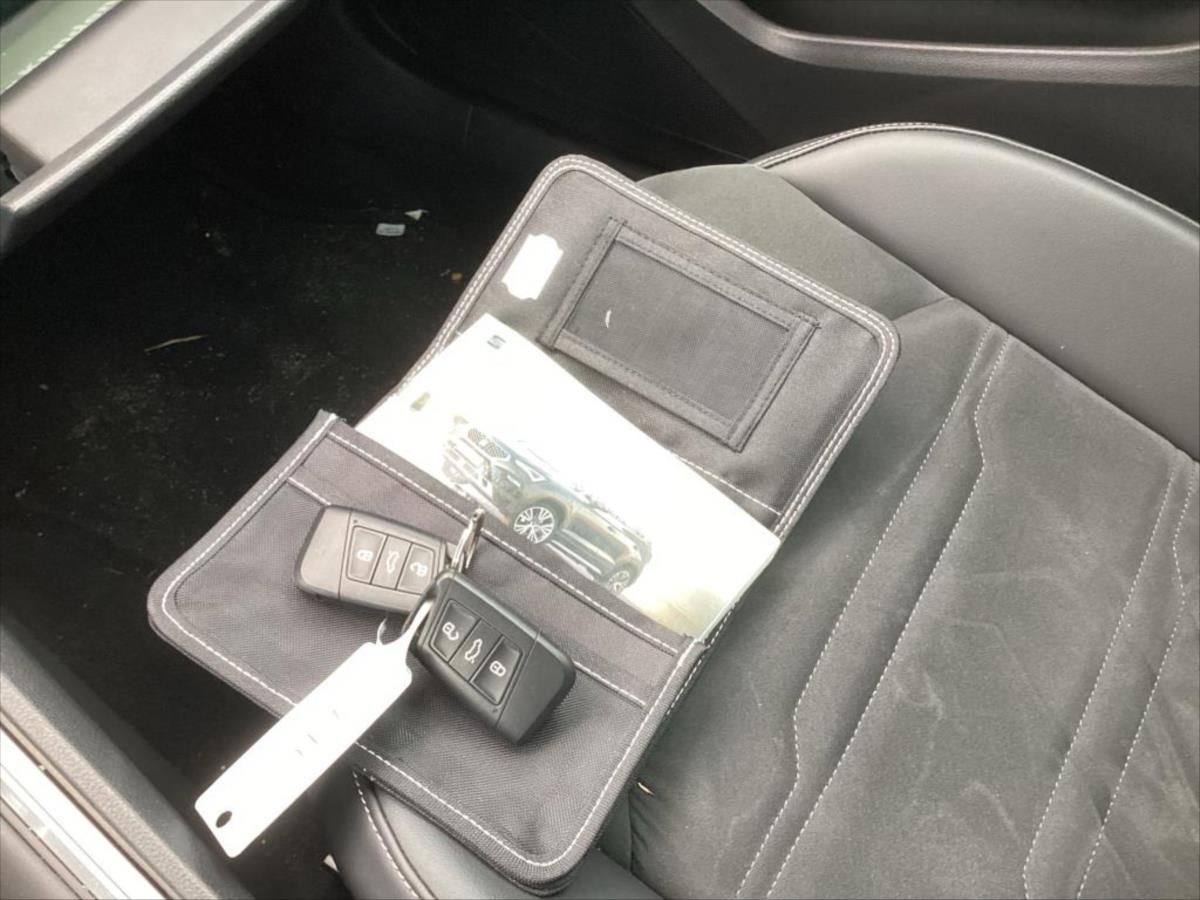 Seat Ateca, 2,0 TDI TAŽNÉ KAMERA - fotka 6