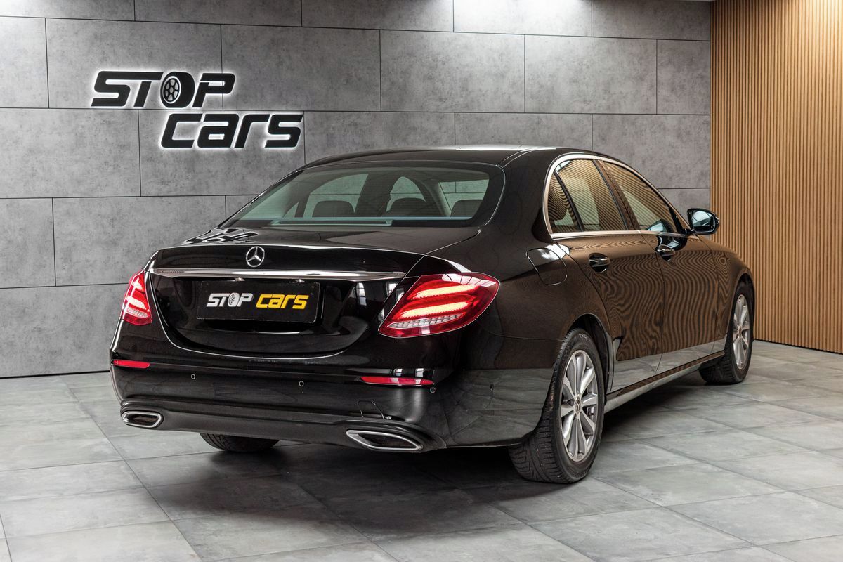 Mercedes-Benz Třídy E, E 220d AVANTGARDE*DPH*ČR* - fotka 6