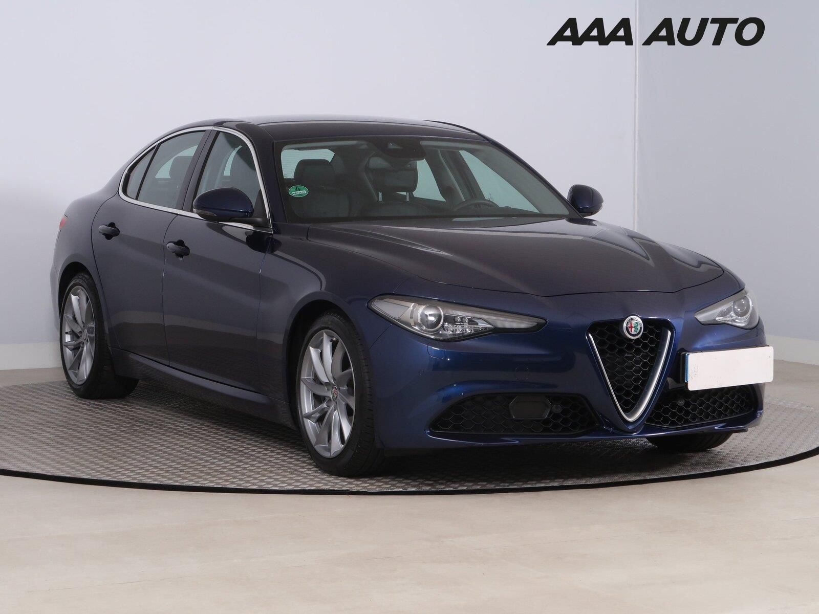Alfa Romeo Giulia, 2.0 Turbo, Automat, Serv.kniha
