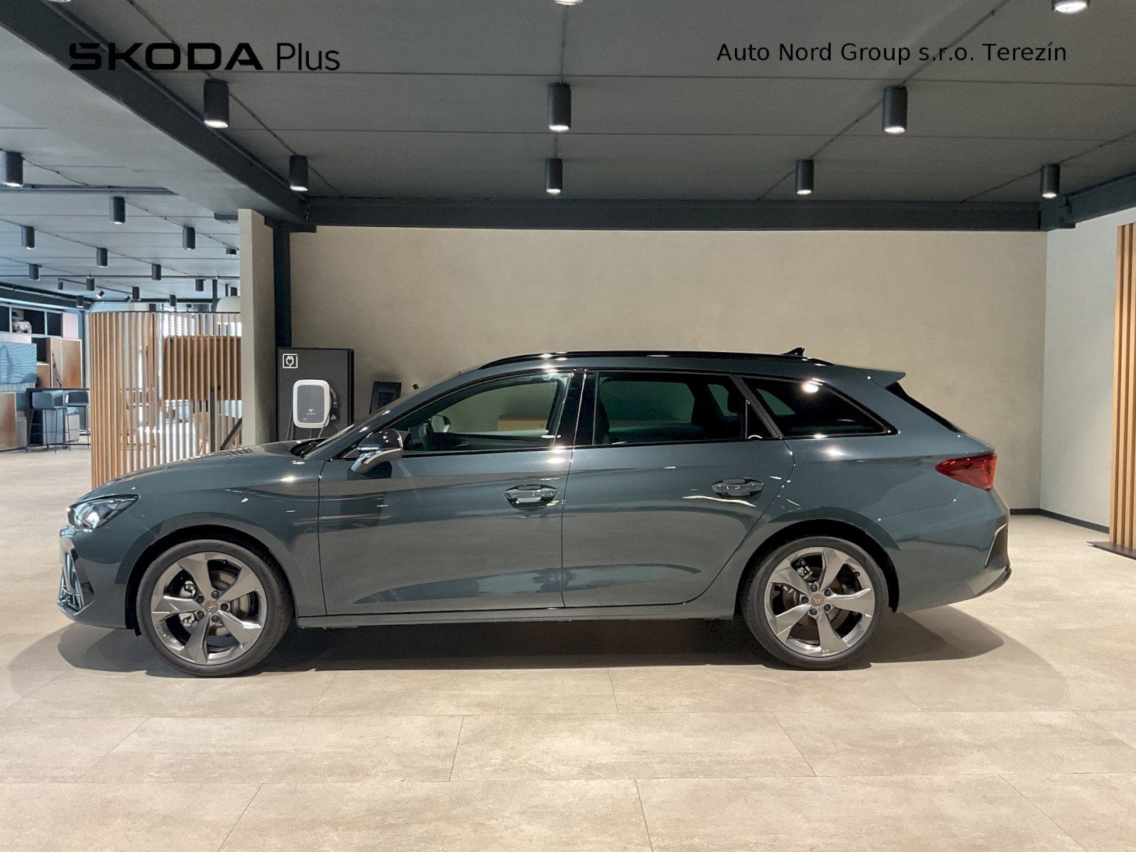 Cupra Leon, Leon SP 1.5 eTSI 150k DSG - fotka 3