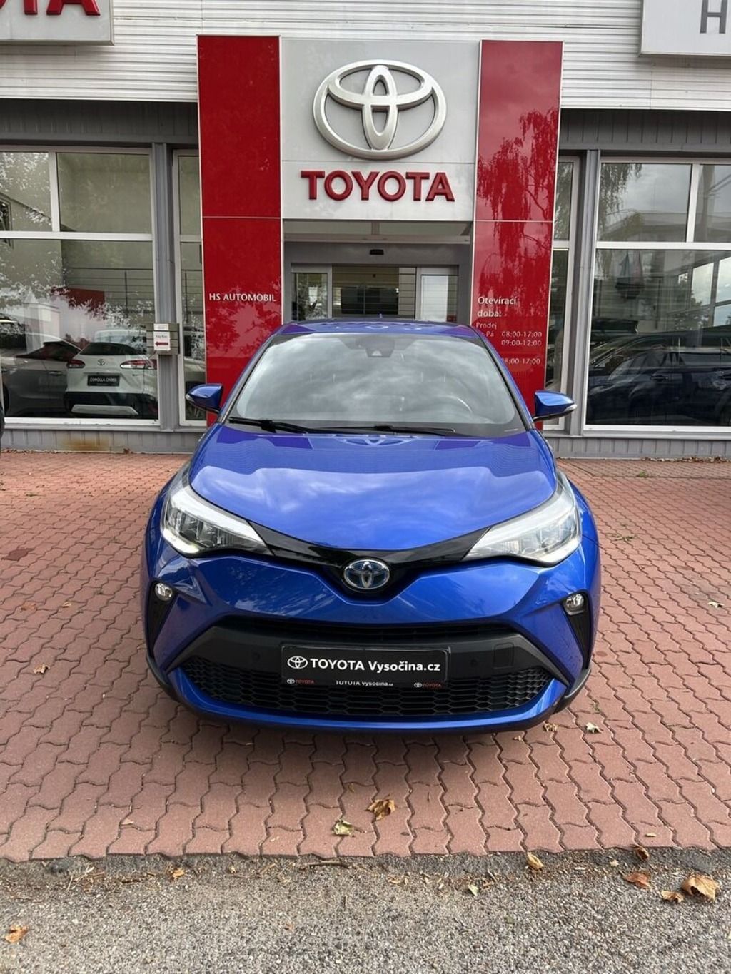 Toyota C-HR, 1.8L Hybrid 140 koní 4x2 Style - fotka 2