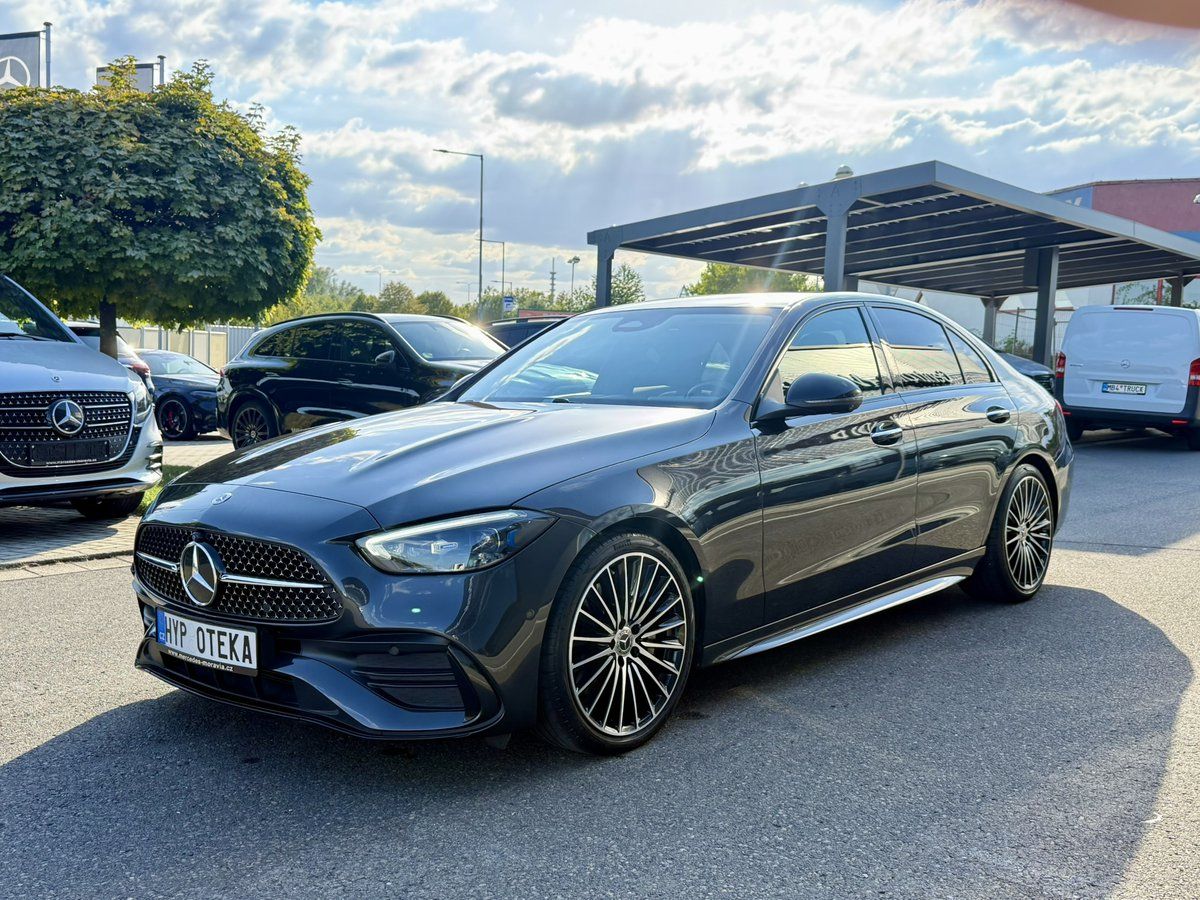 Mercedes-Benz Třídy C, 300 4MATIC - fotka 4