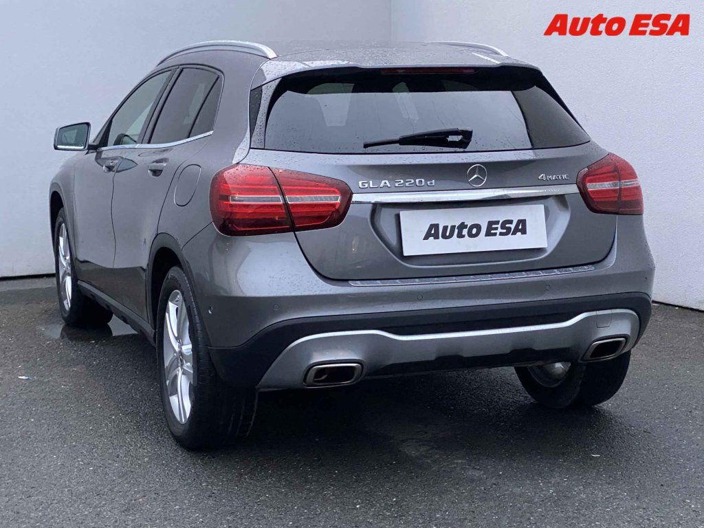 Mercedes-Benz CLA, 2.2 CDi 4MATIC,AT,LED - fotka 6