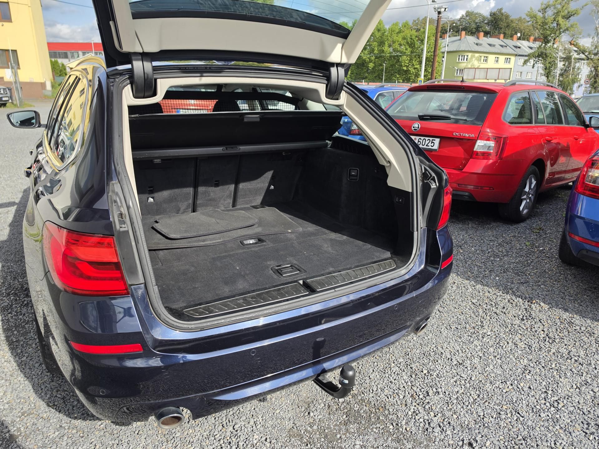 BMW Řada 5, 520D Led Touring TZ - fotka 6