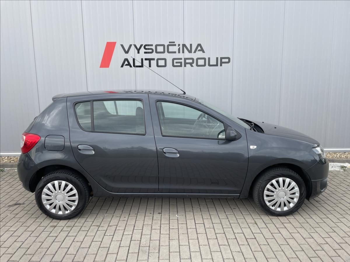 Dacia Sandero, 1,2i 16V 54kW Nové ČR 1.Maj - fotka 5