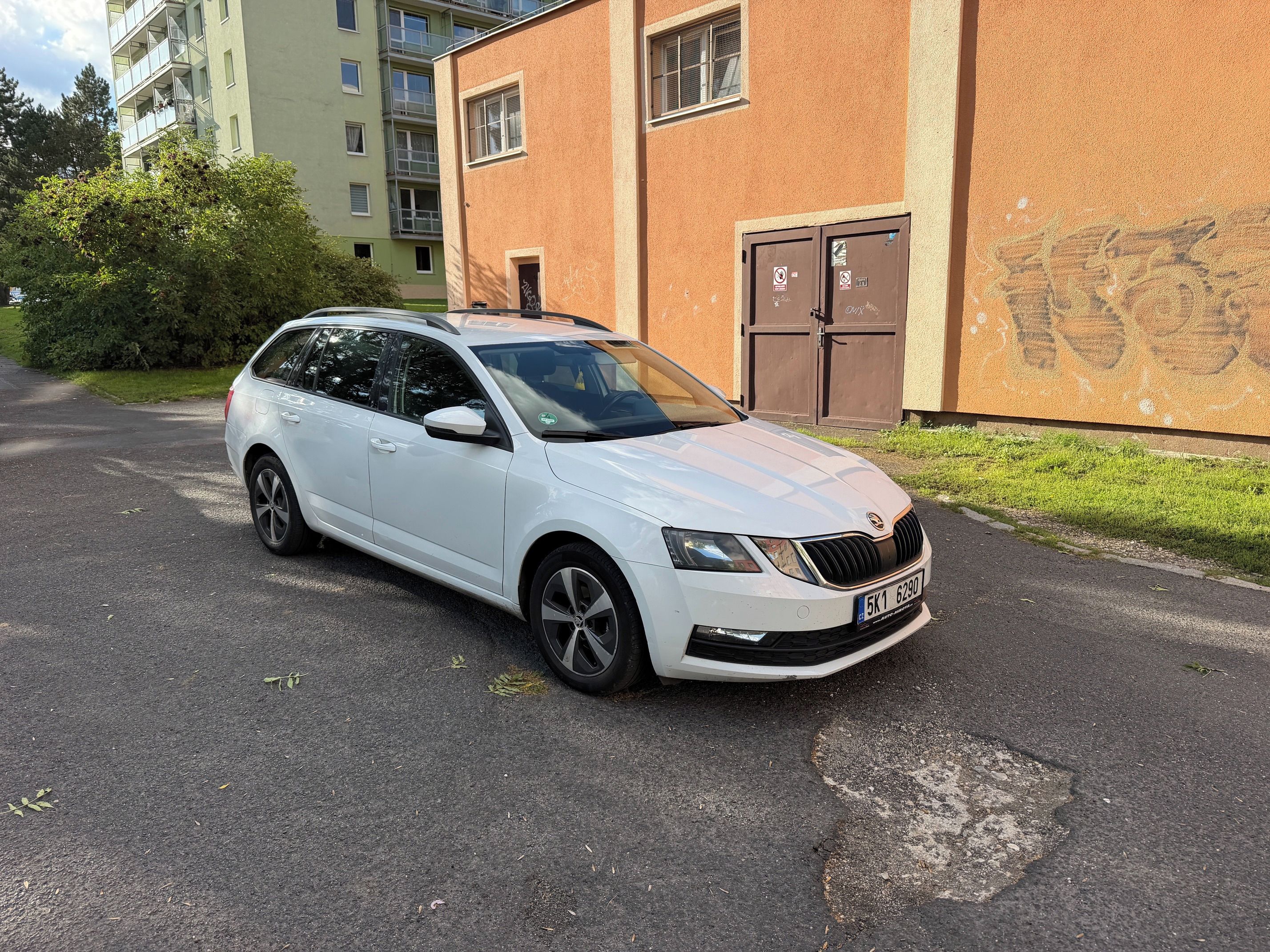 Škoda Octavia, 1,6 TDi - fotka 2