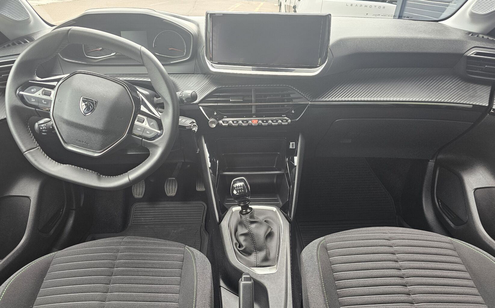 Peugeot 208, ACTIVE PureTech 100 S&S MAN6 - fotka 4