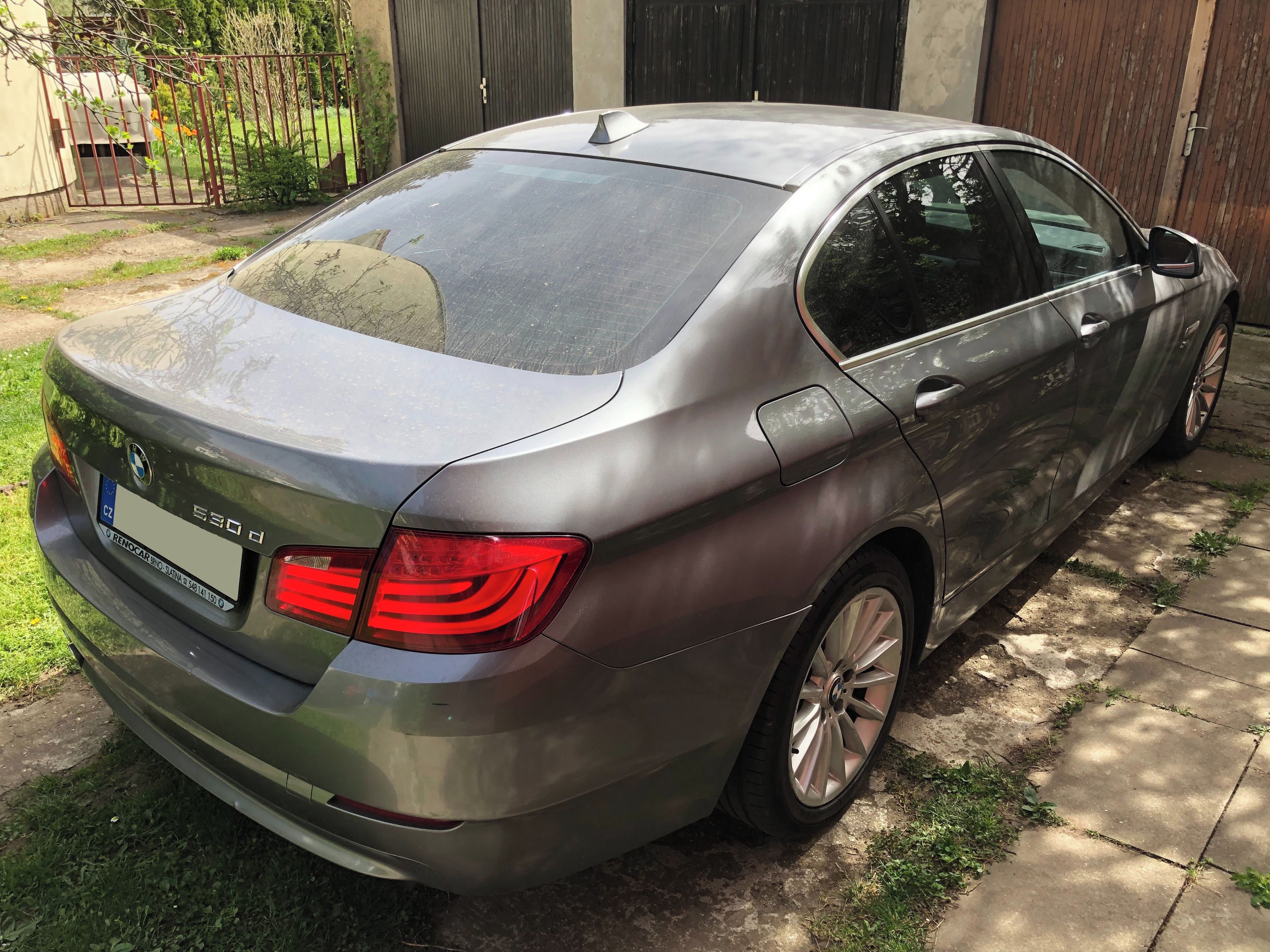 BMW Řada 5, 530d xDrive - fotka 4