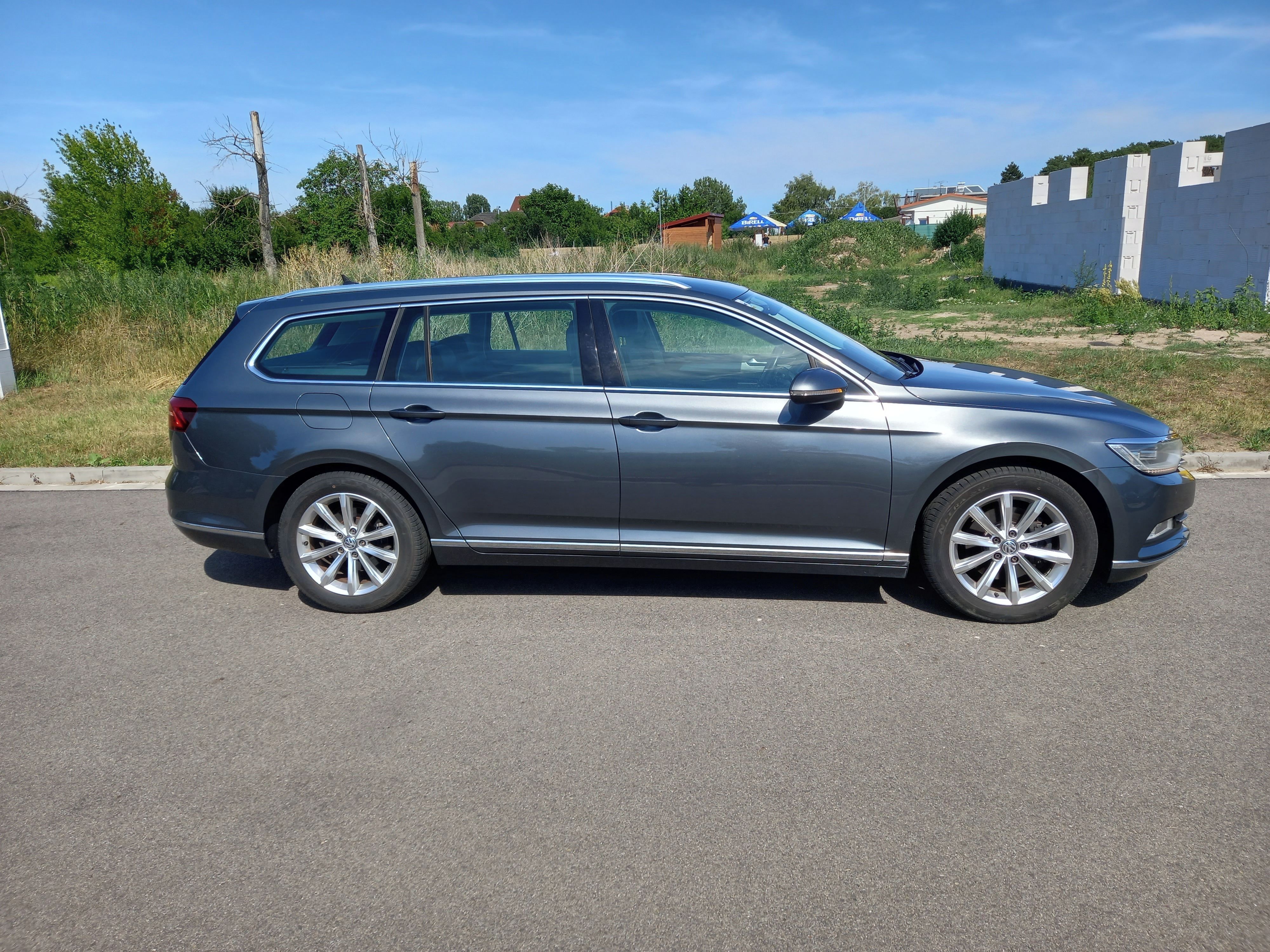 Volkswagen Passat, 2,0TDI-LED-ACC-HIGHLINE-AHK - fotka 4