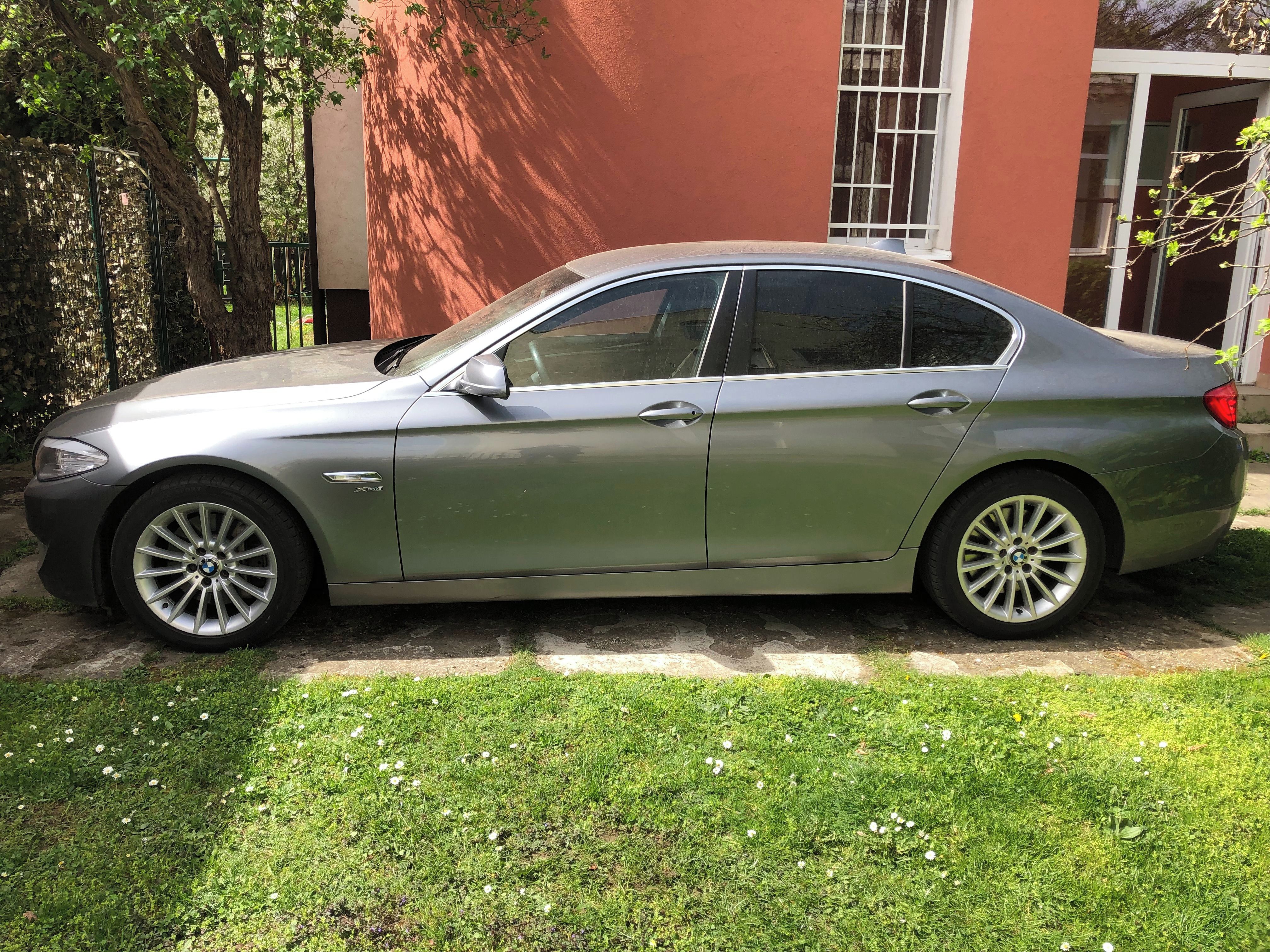 BMW Řada 5, 530d xDrive - fotka 2