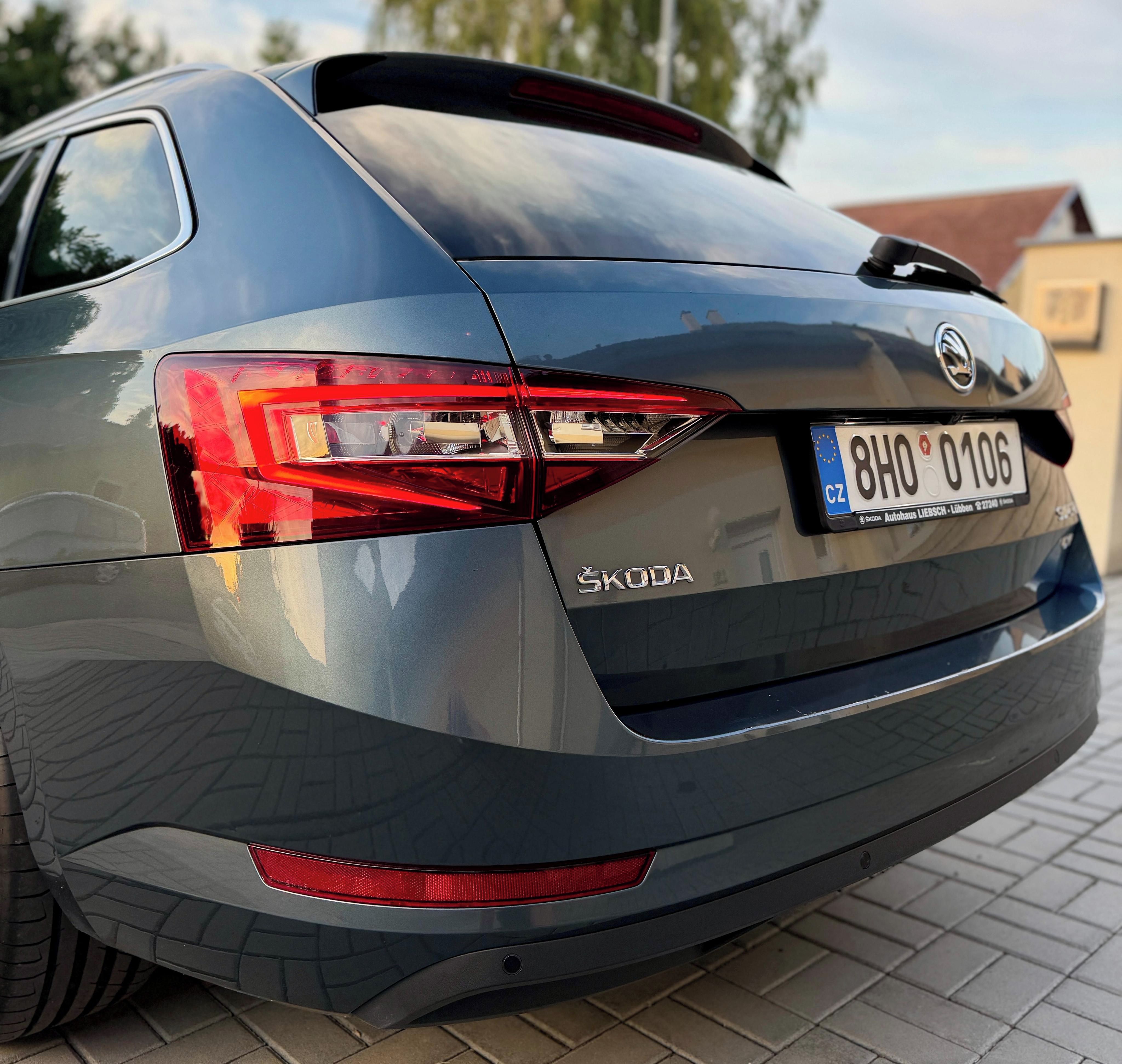 Škoda Superb, 140kW DSG 4x4 Webasto Style + - fotka 5