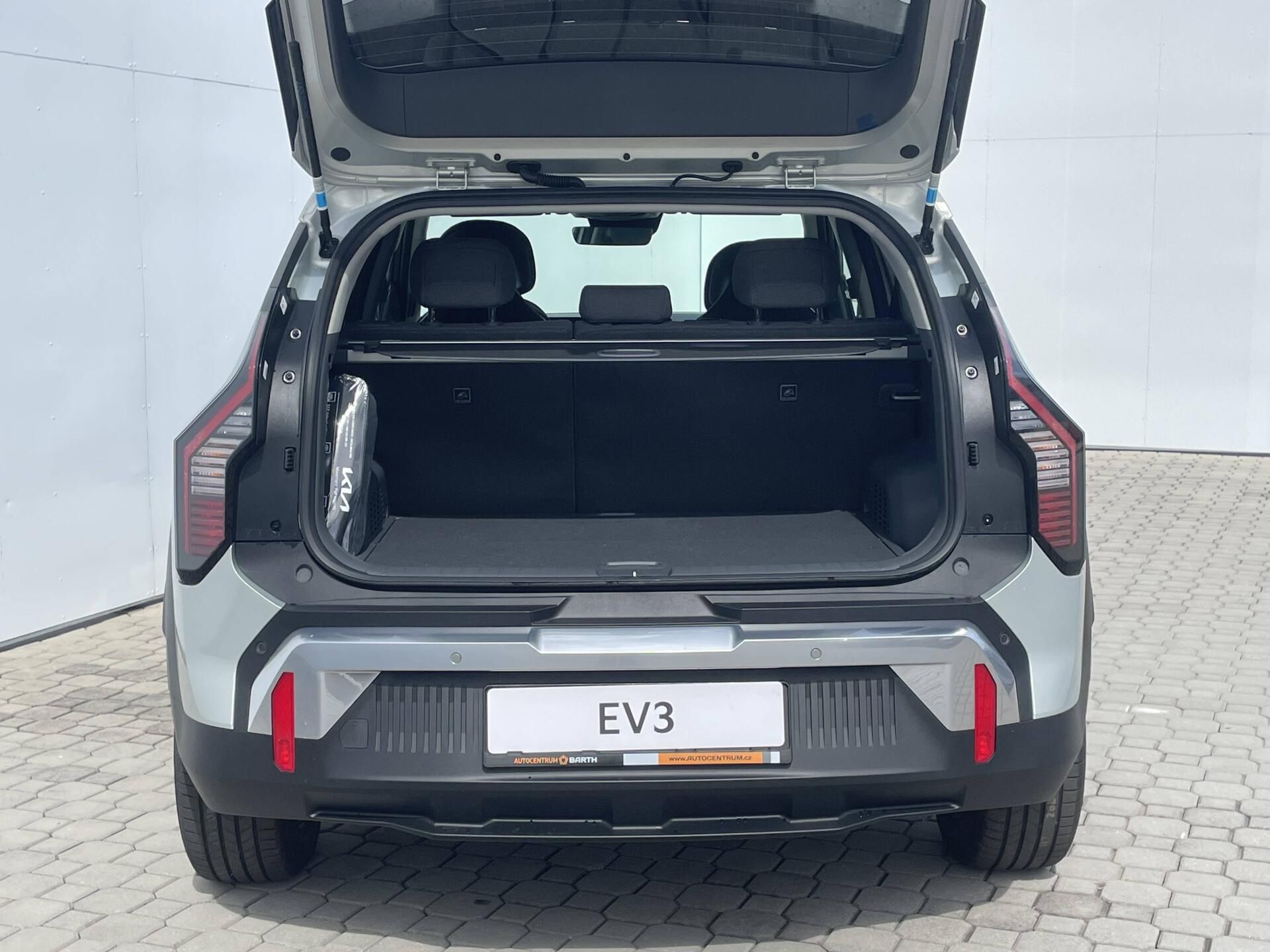 Kia EV3, EARTH 81,4 kWh - fotka 4