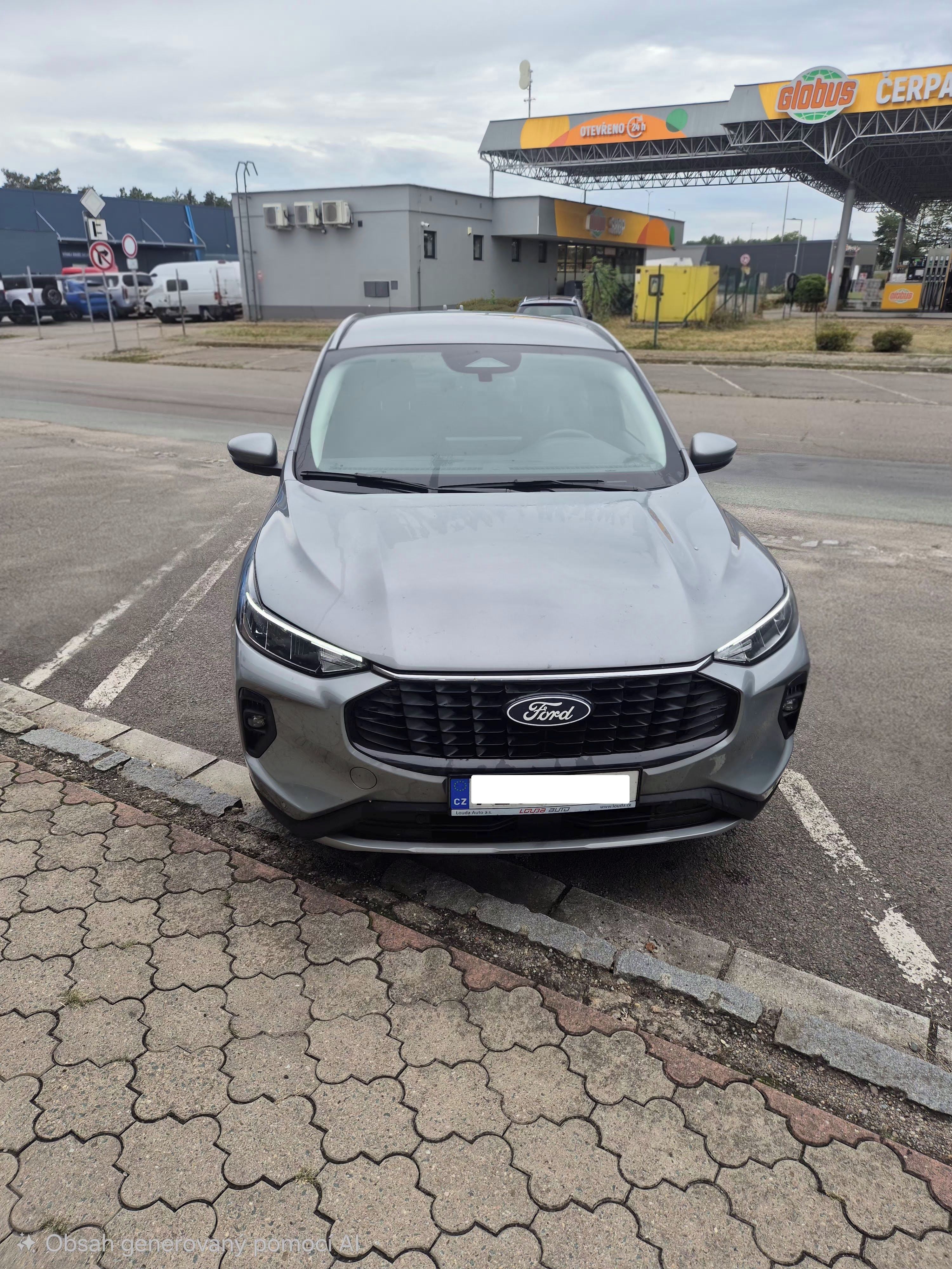 Ford Kuga, Ford Kuga 2.5 HEV 4x2 Titanium - fotka 2