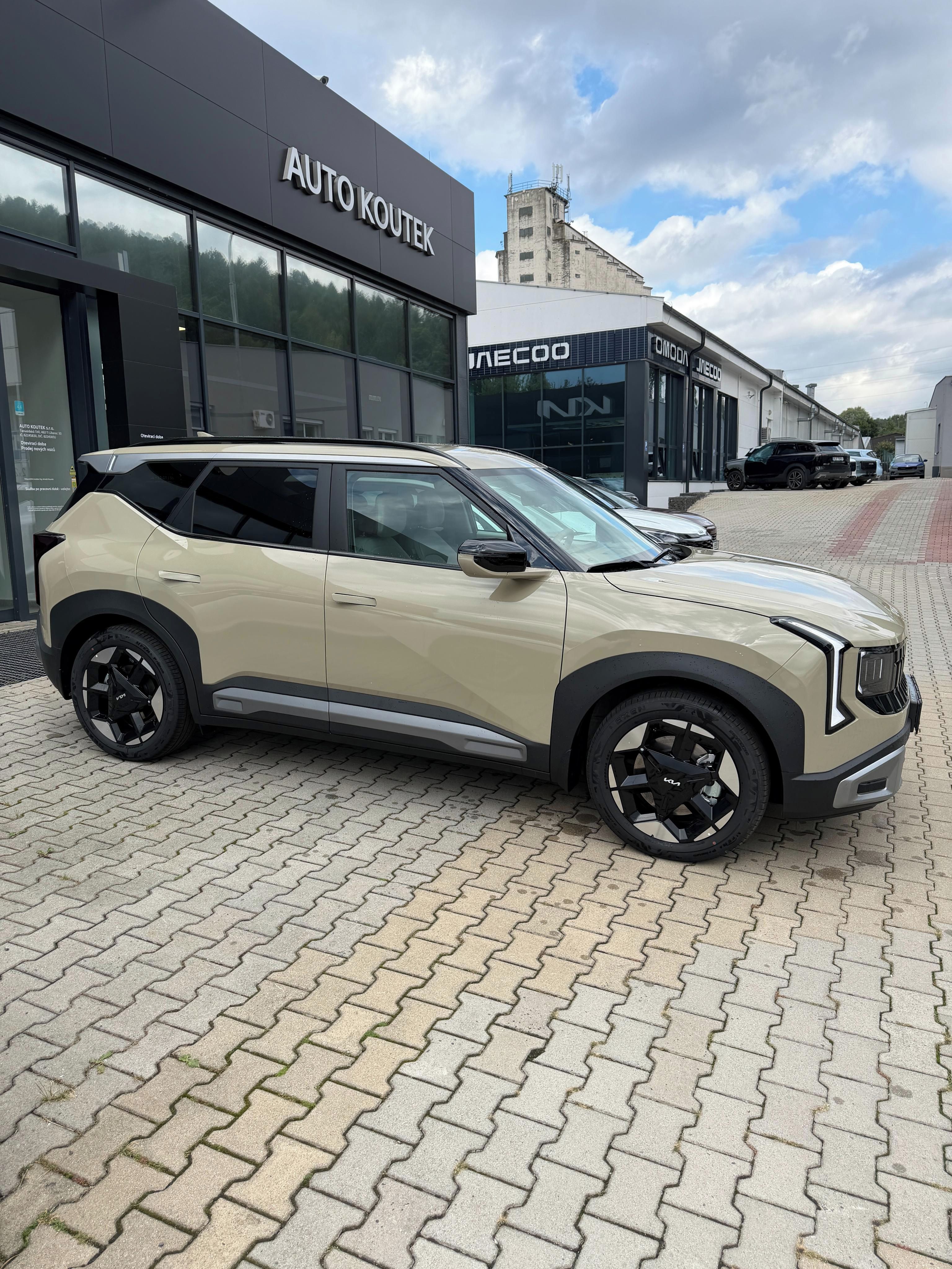 Kia Seltos, 1.6 T-GDi 7DCT 4X2 EXCLUSIVE - fotka 4