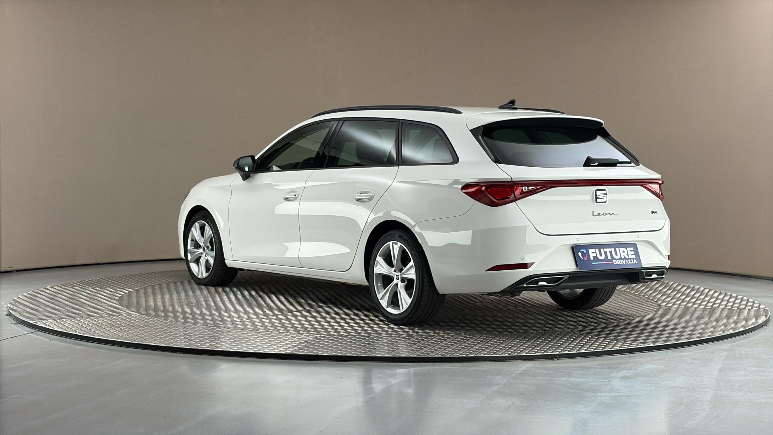 Seat Leon, 2.0 TDI DSG FR Sportstourer - fotka 2