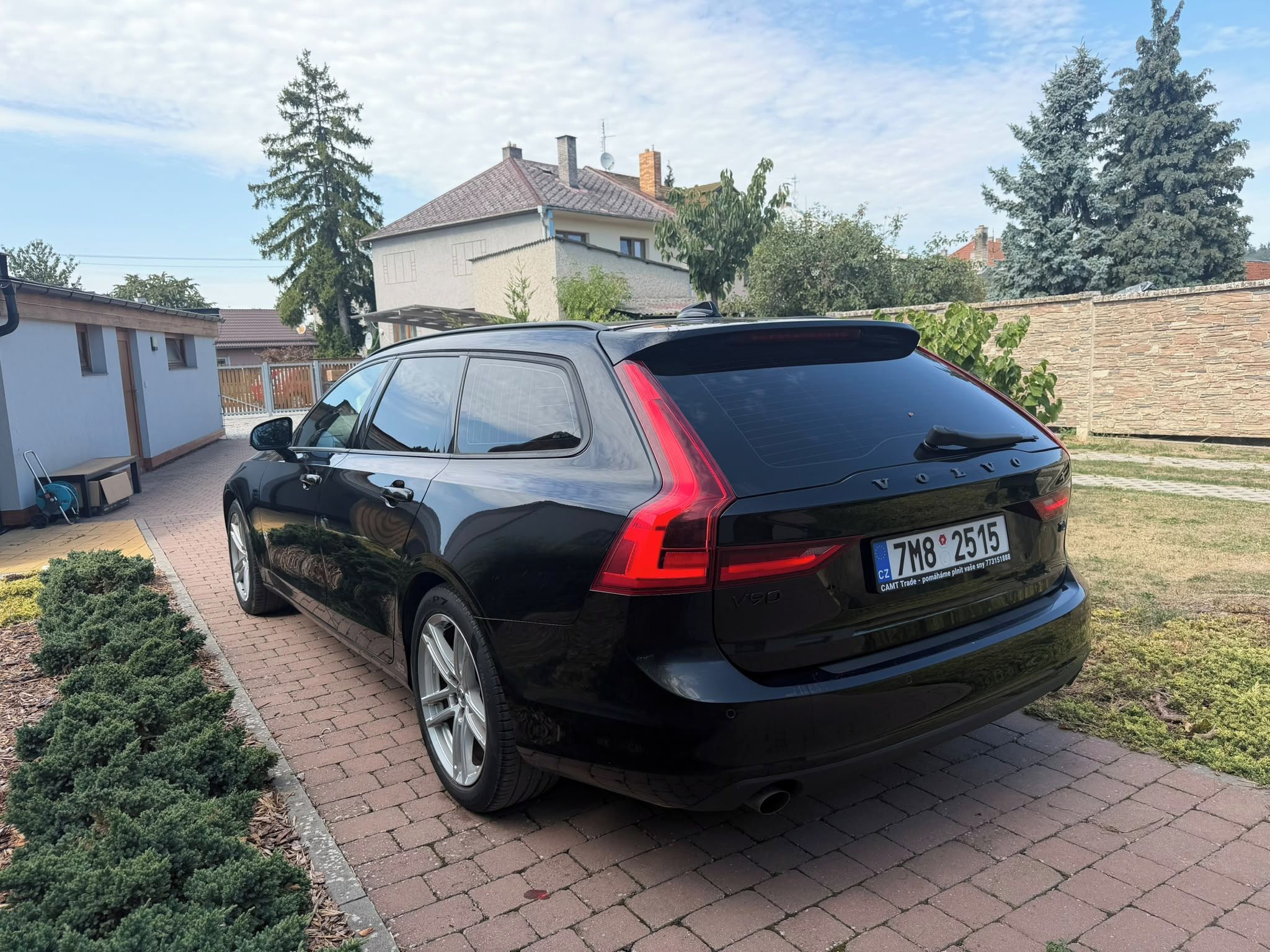 Volvo V90, Volvo V90 T4 2.0 Automat 2018 - fotka 2