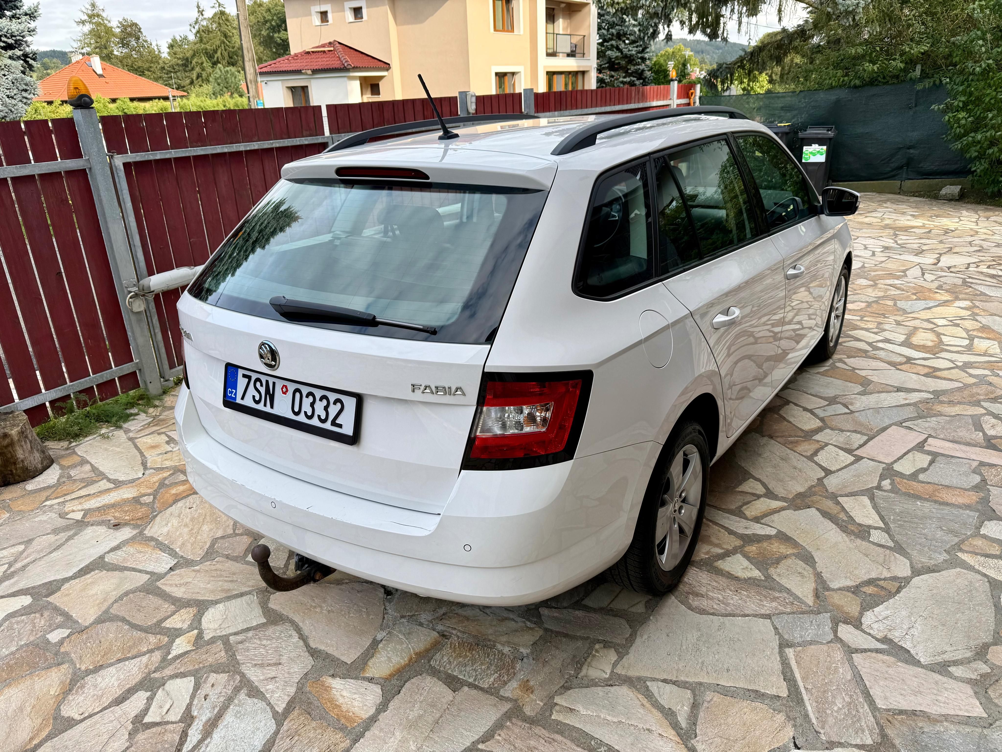 Škoda Fabia, 1.0 TSI 81KW  STYLE DIG KLIMA - fotka 4