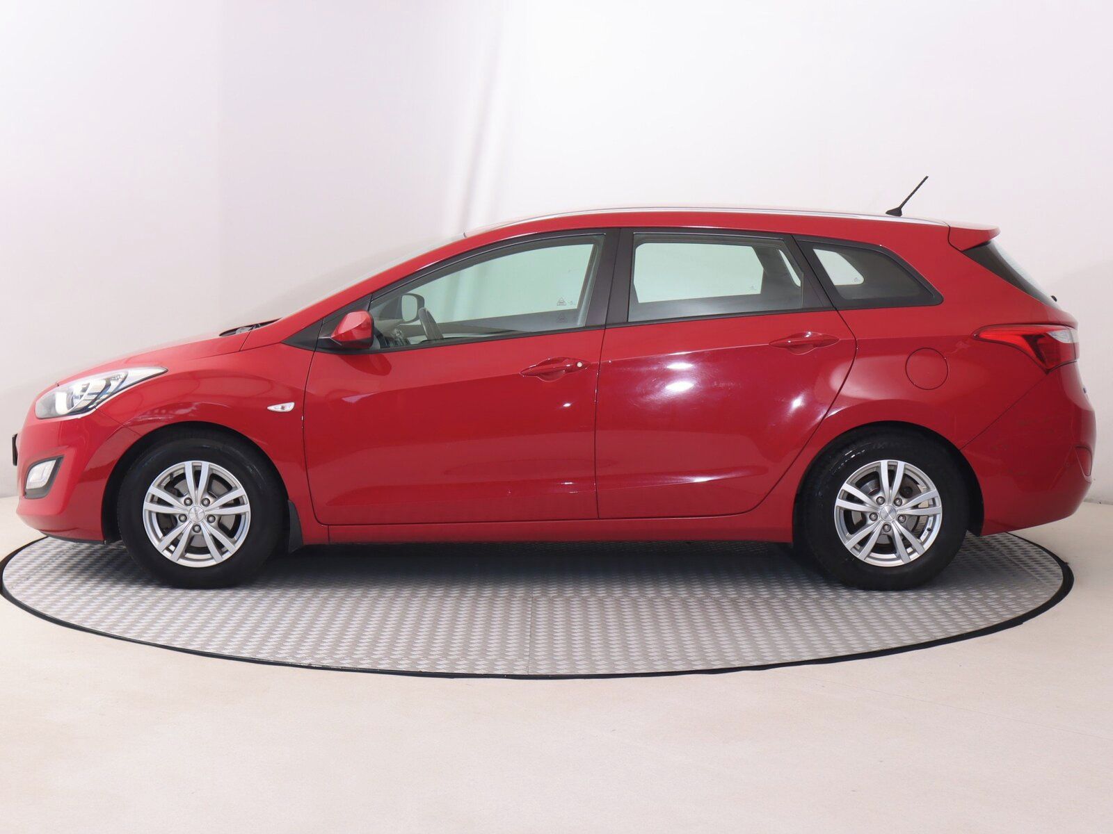 Hyundai i30, 1.6 MPI - fotka 3