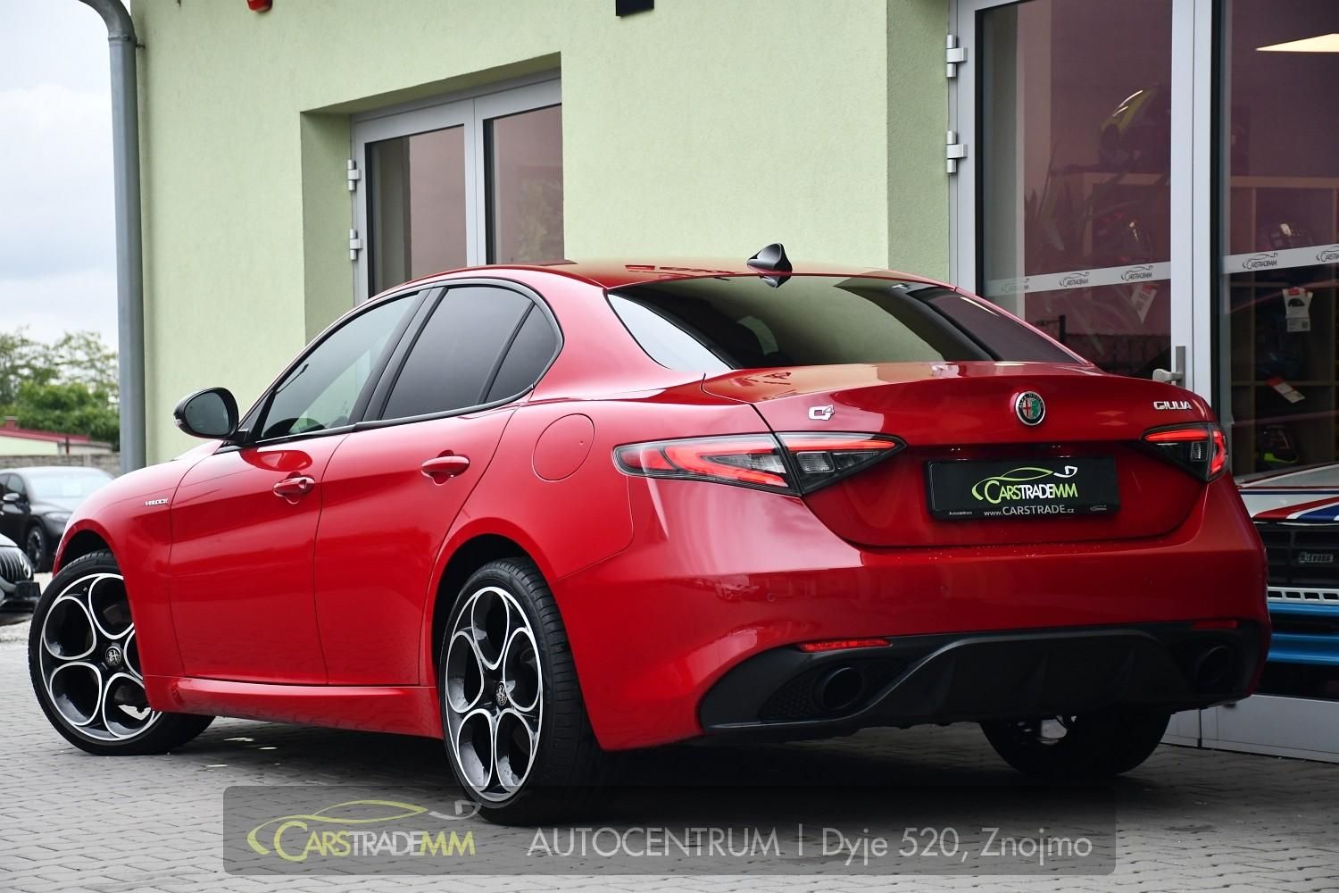 Alfa Romeo Giulia, 2,2D AT8-Q4 VELOCE - fotka 3