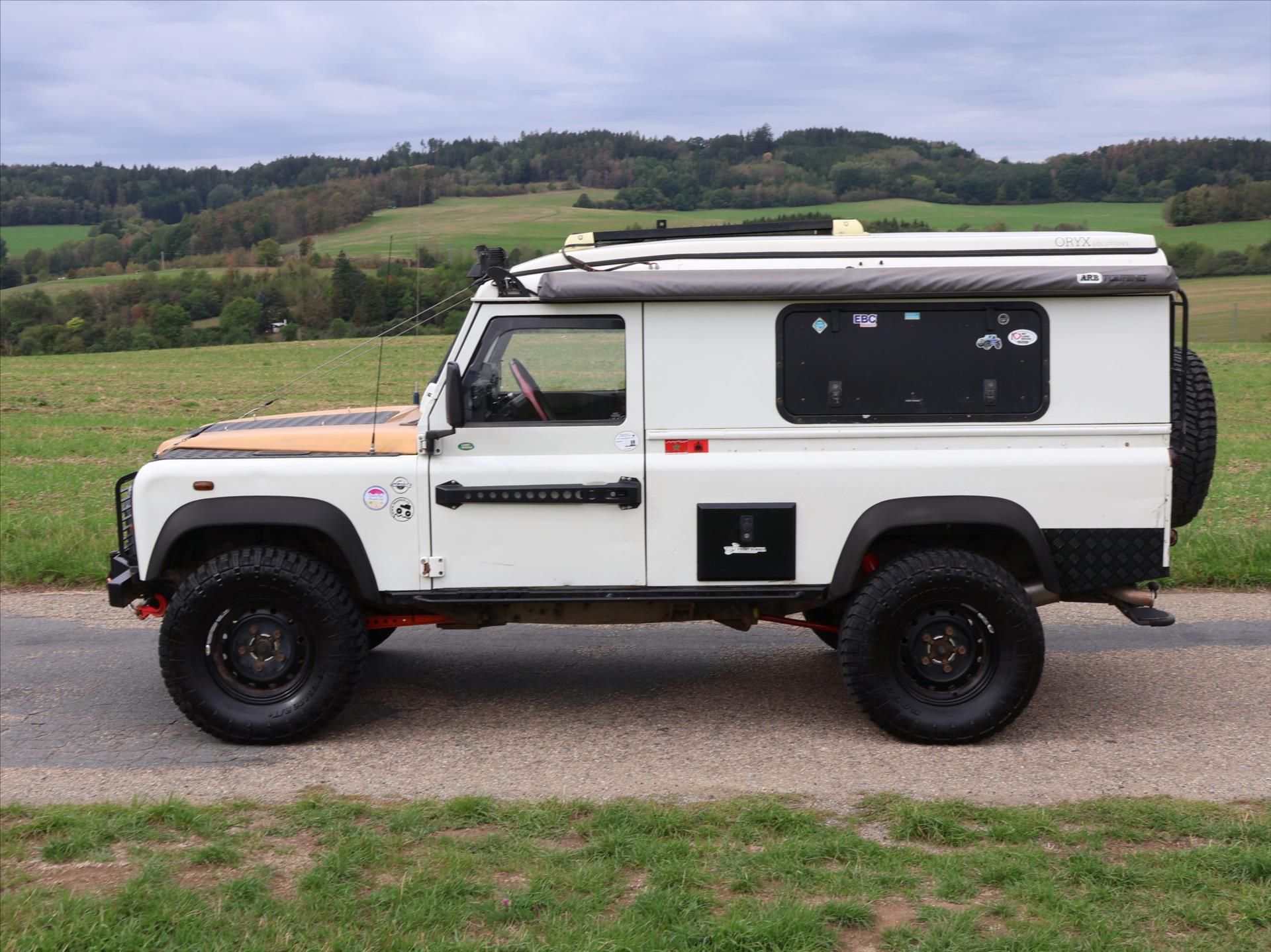 Land Rover Defender, 2,5 110 Hard Top - fotka 4