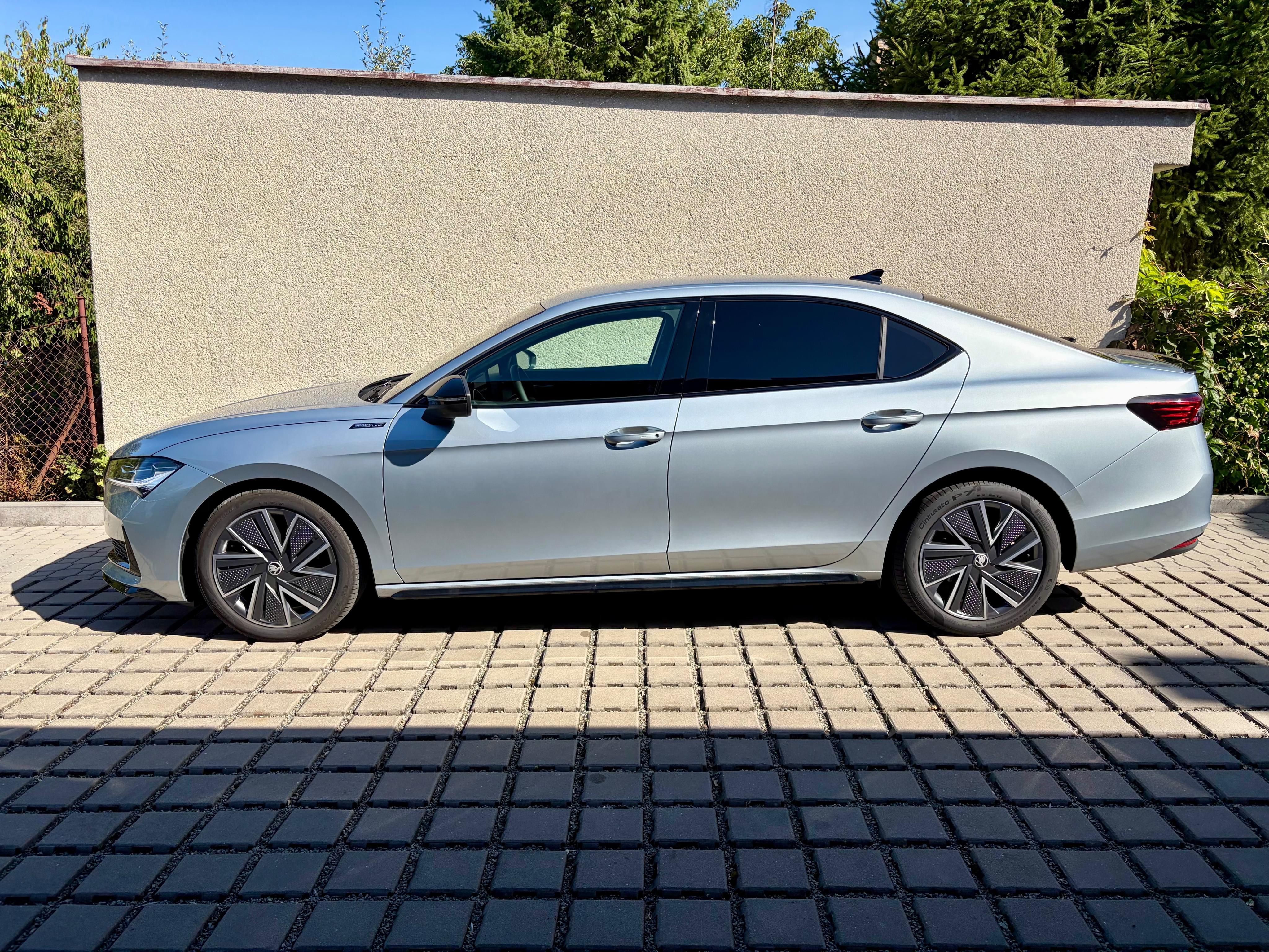 Škoda Superb, Škoda Superb Sportline - fotka 2