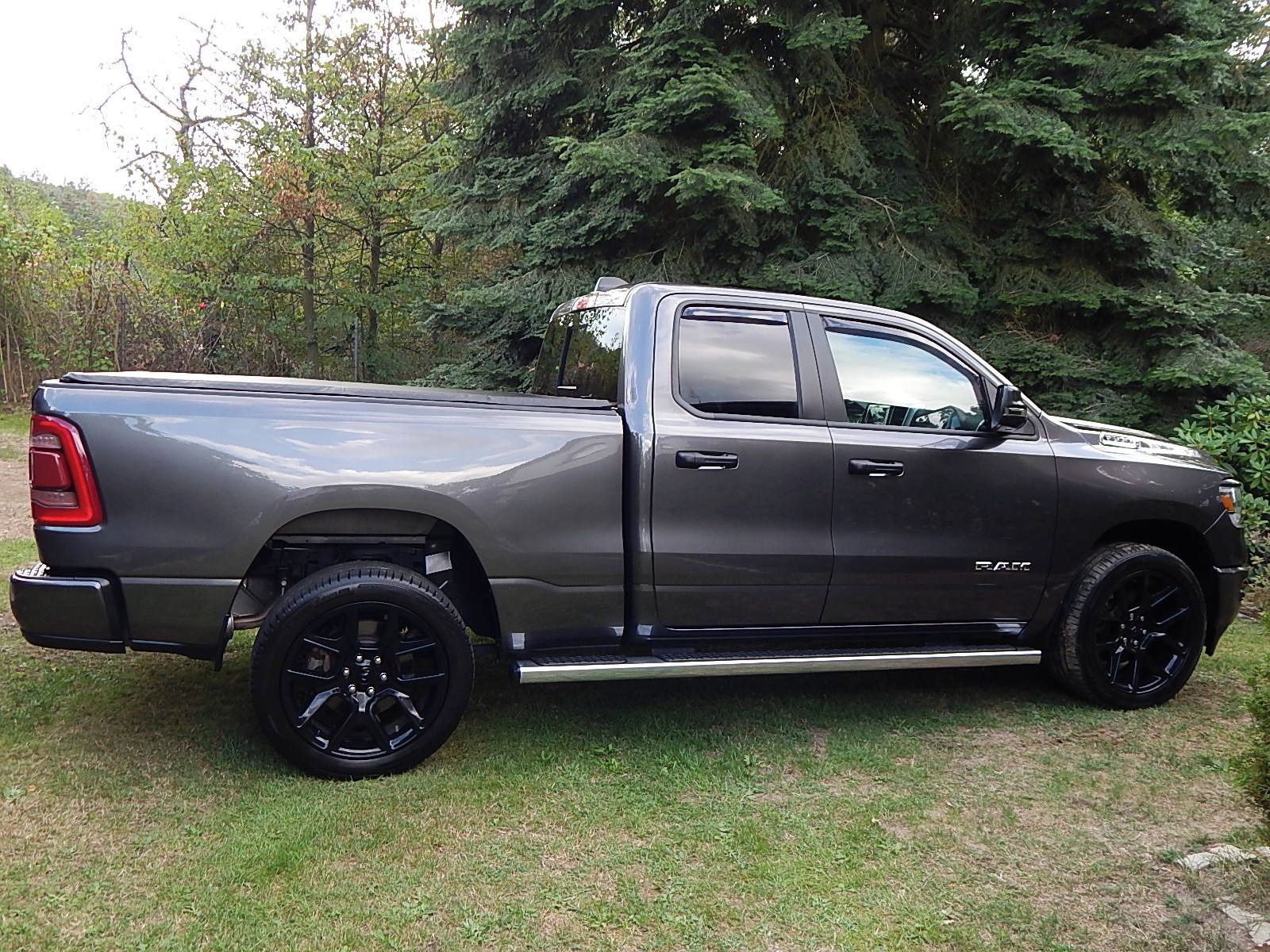 Dodge Ram, 5.7 V8-6'4" KORBA-6MÍST-40TKM - fotka 4
