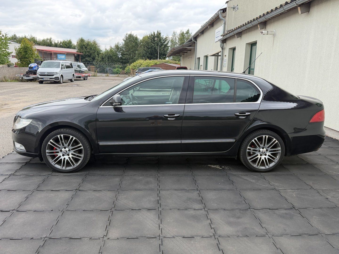 Škoda Superb, 2.0TDi 103kW 2sady kol - fotka 4