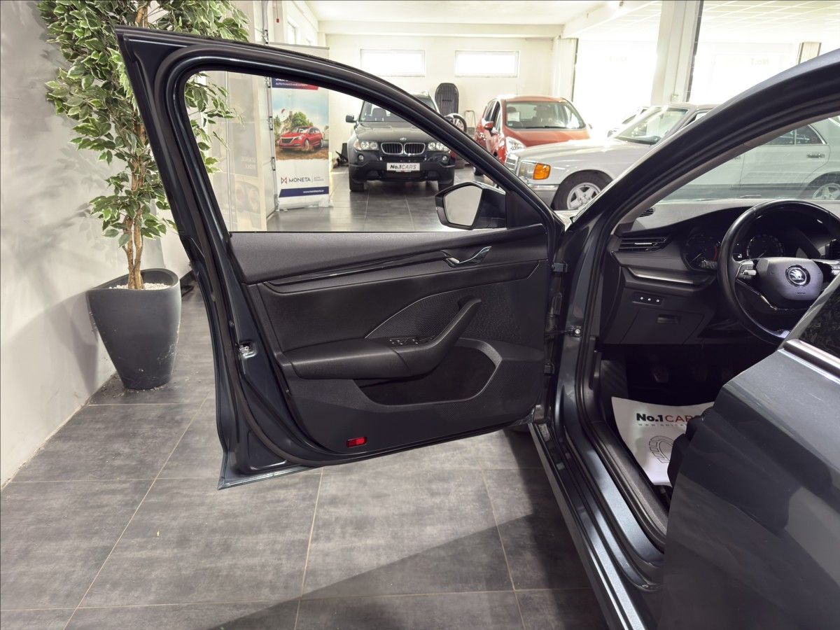 Škoda Octavia, 1,5   TSI LED KEYLESS NAVI TZ - fotka 6