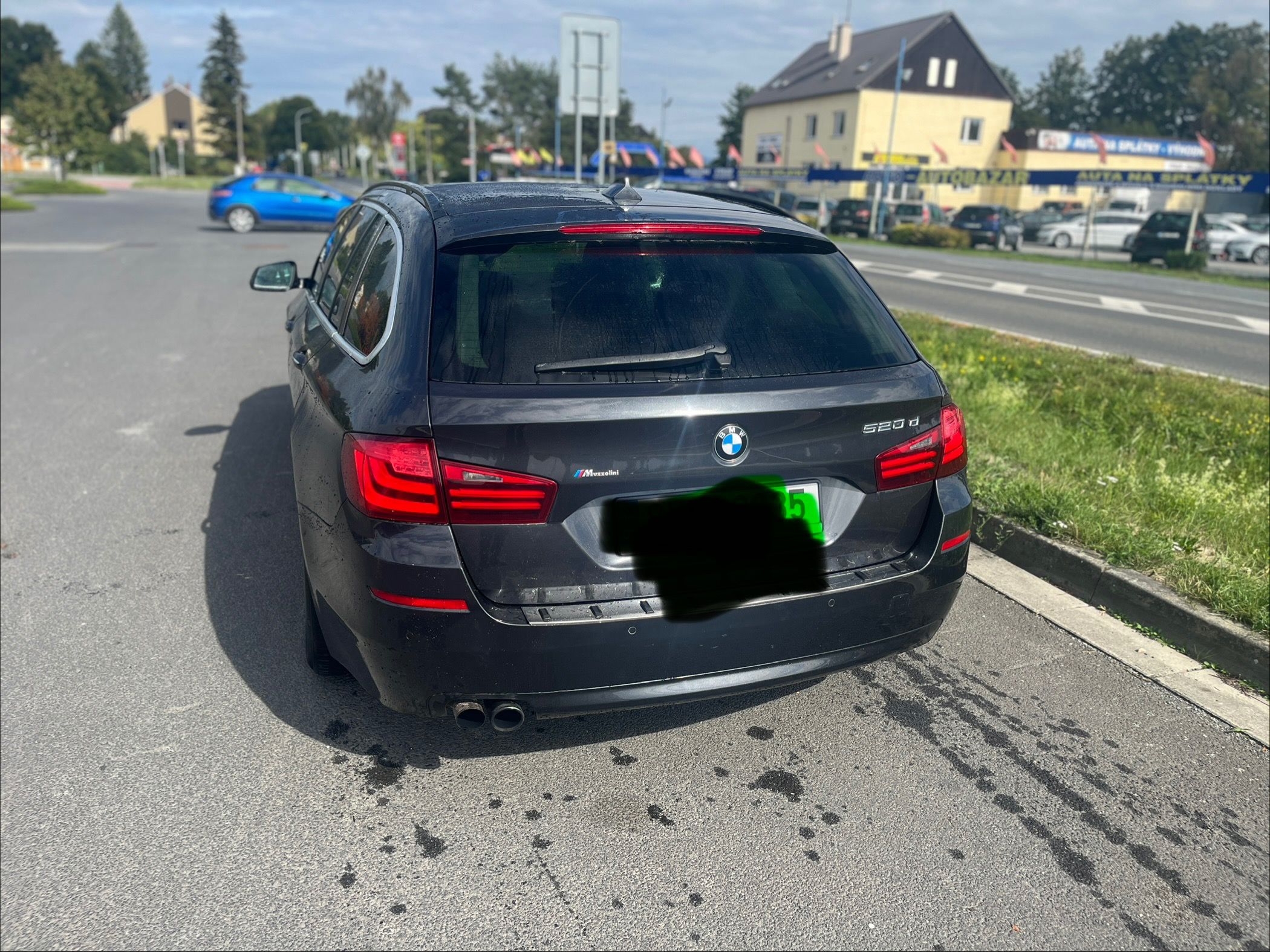 BMW Řada 5, 520d - fotka 3